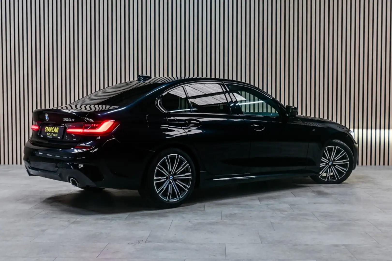 BMW 320 3 Limousine 320D | M-Sport | Stoelverwarming Noir - 2