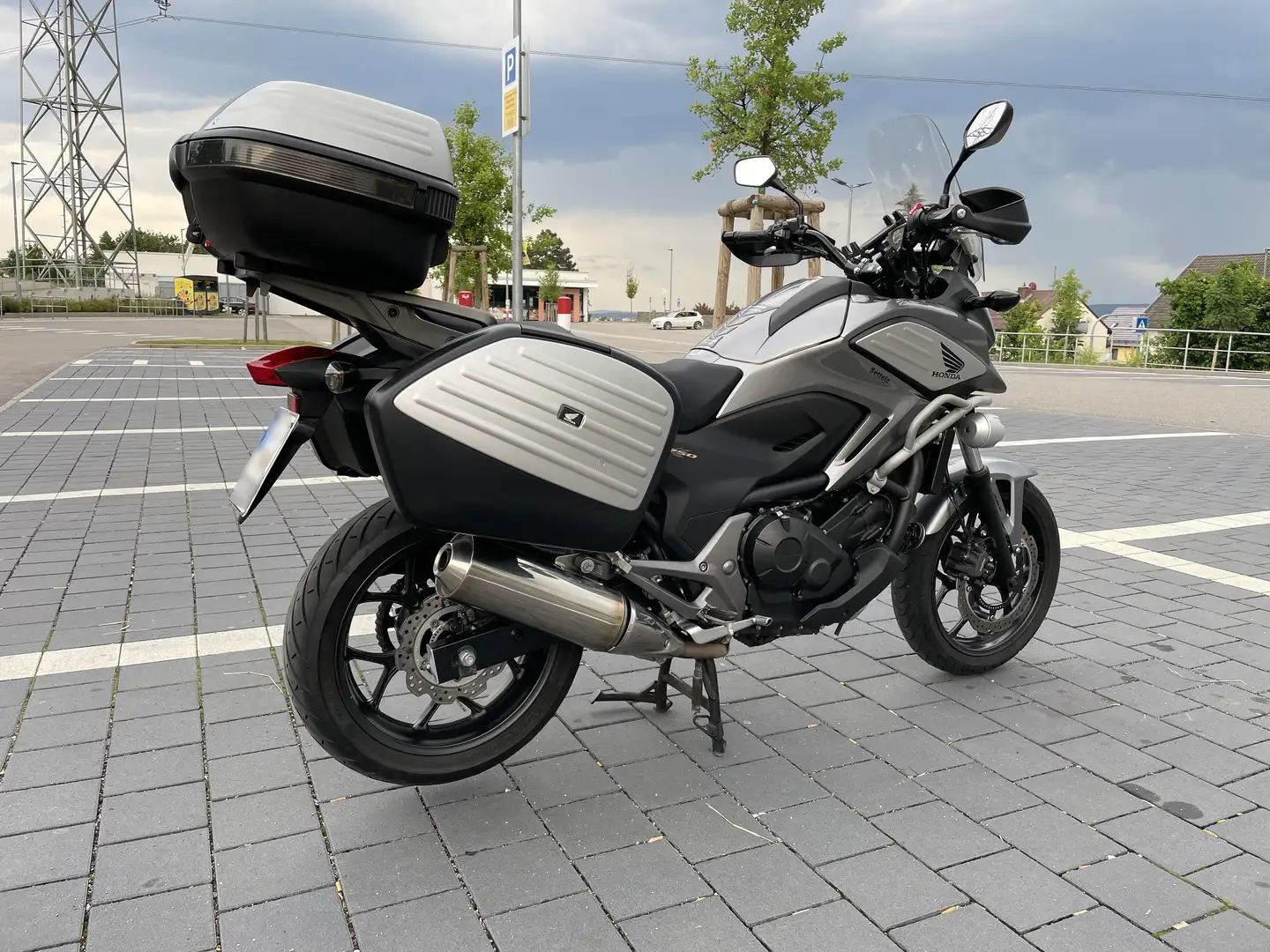Honda NC 750 Adventure TÜV neu Service neu Viel Zubehör Silber - 2