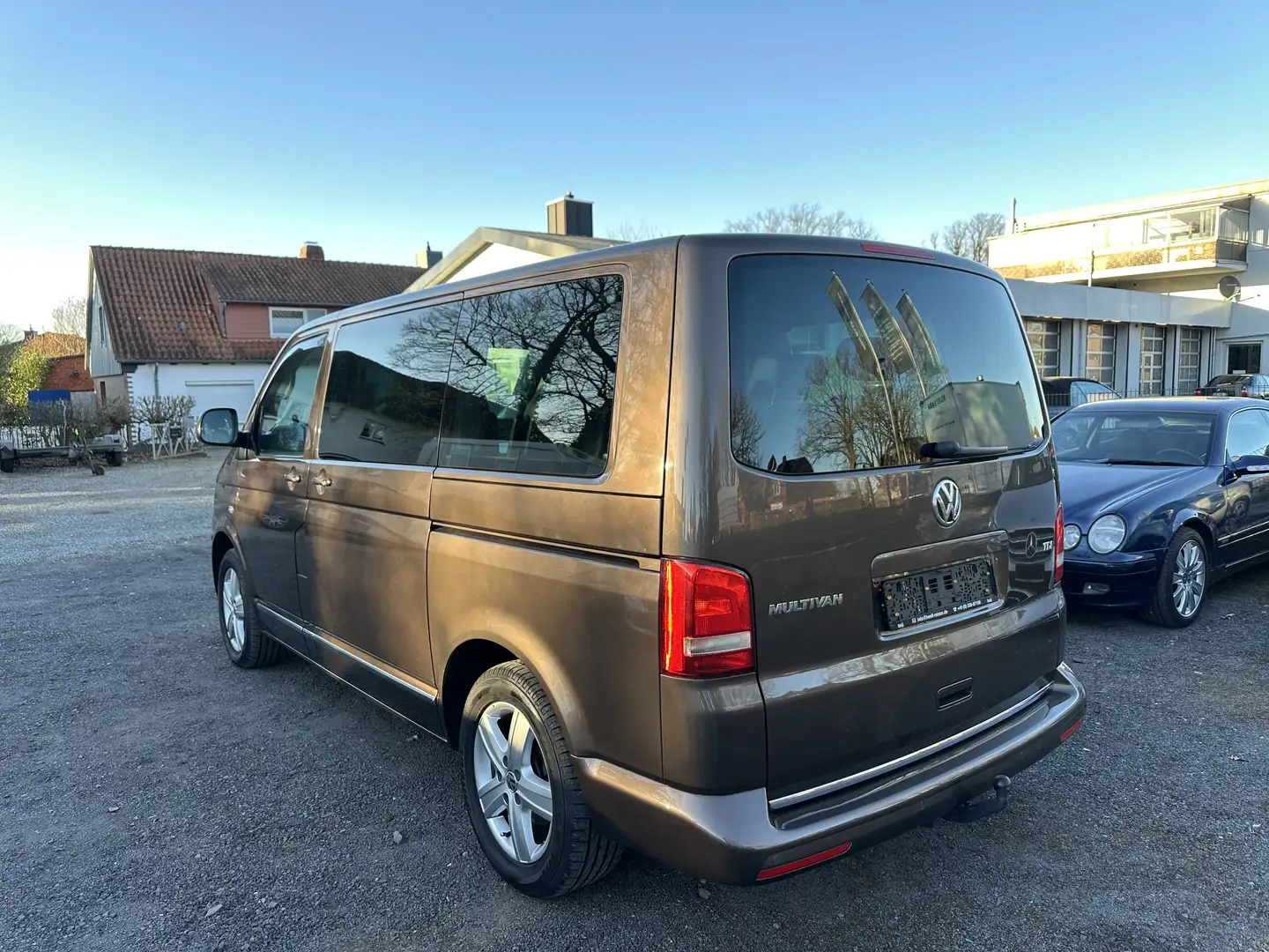 Volkswagen T5 Multivan 2.0 TDI DSG Multivan Highline*MultiMedia*AHK* Braun - 2