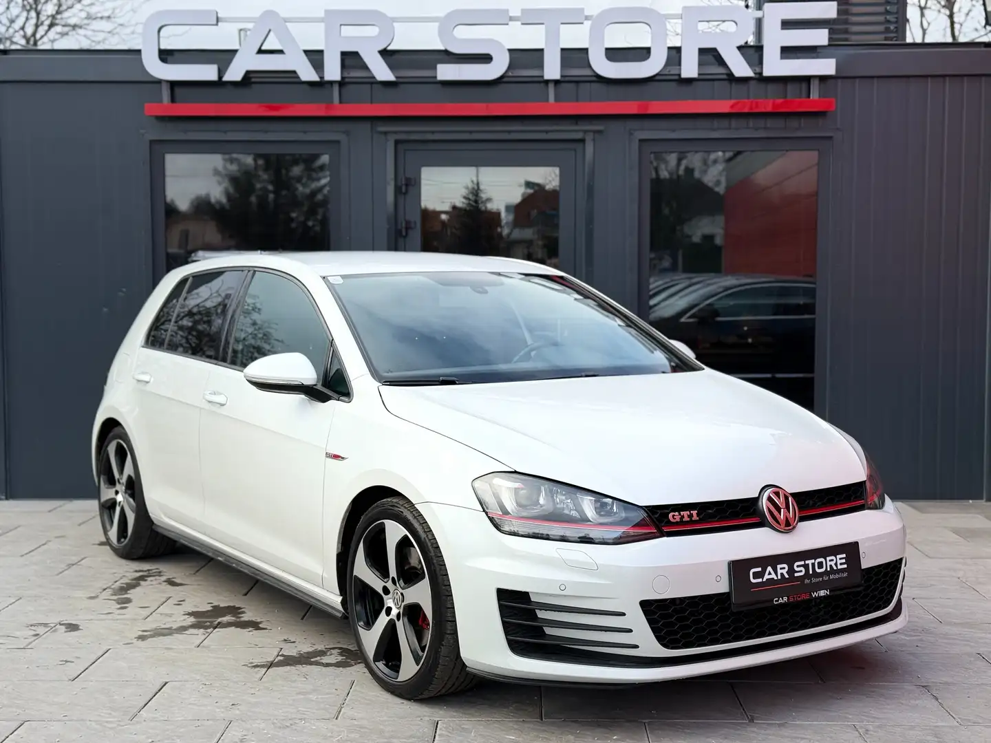 Volkswagen Golf GTI DSG|Keyless|LED|Remus-AGA|Bresica| Weiß - 1