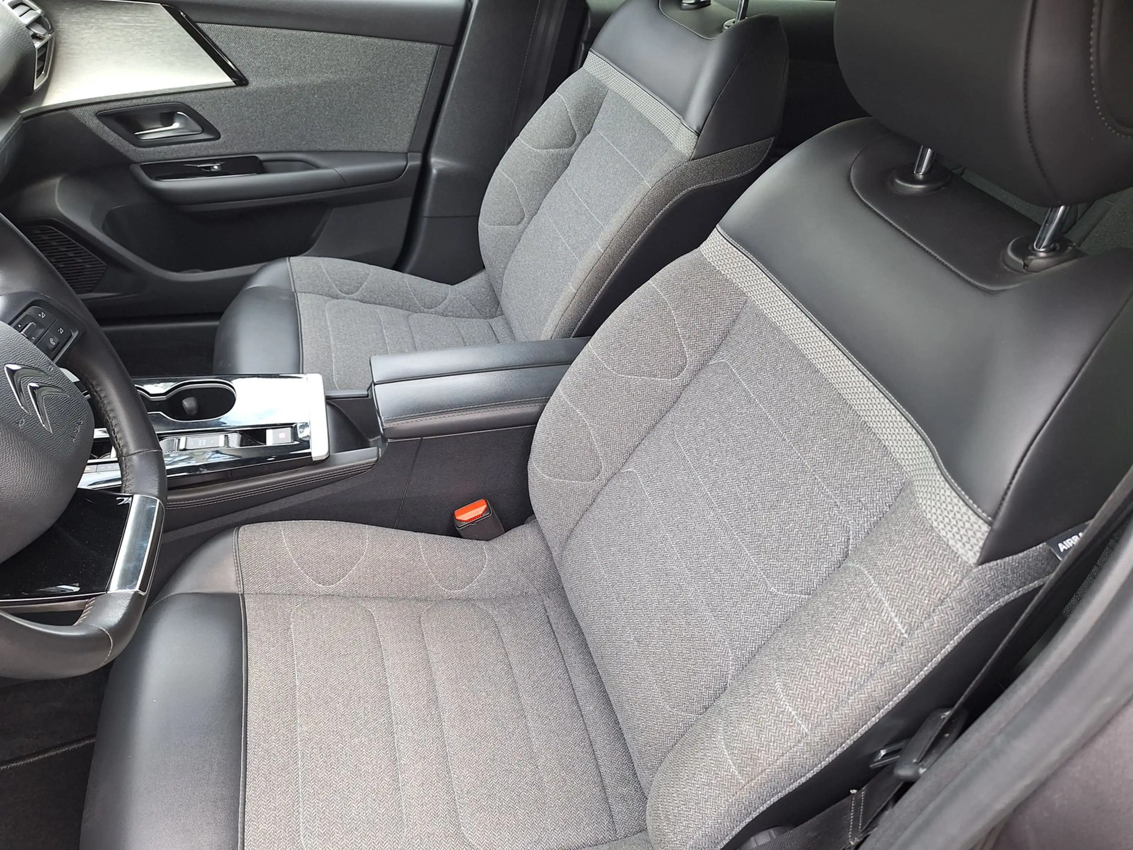 Citroen C5 X C5 X Feel Pack Hybrid 225 PS*inkl. Winterräder* — photo 9