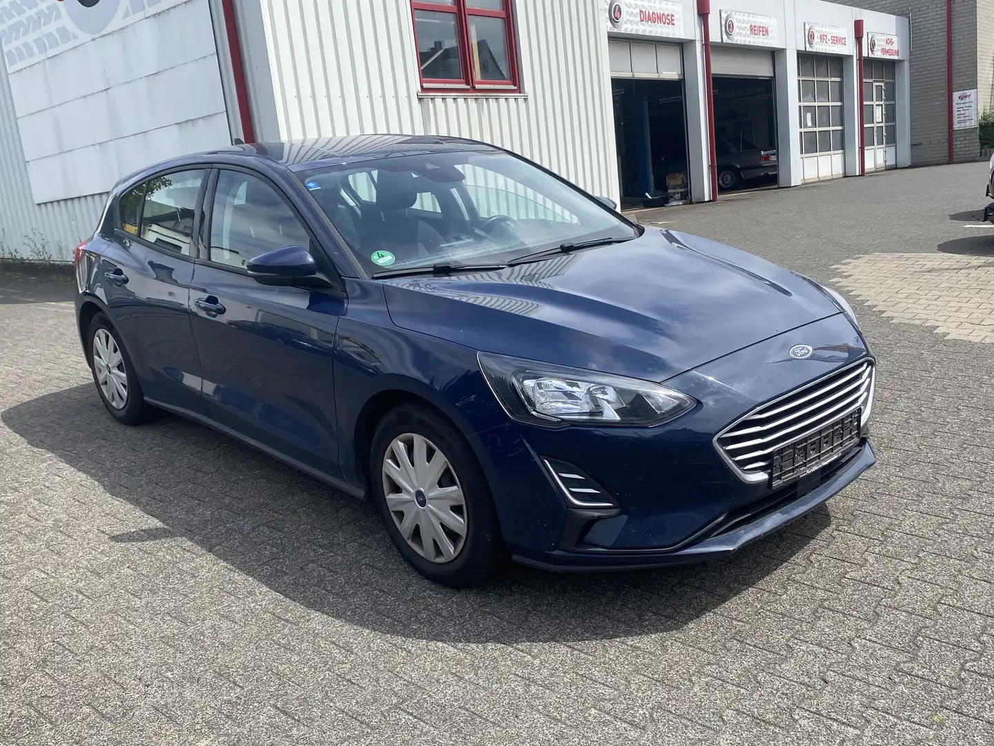Ford Focus 1.0 Trend ~Sitzhzg~Tempomat~ Blau - 1