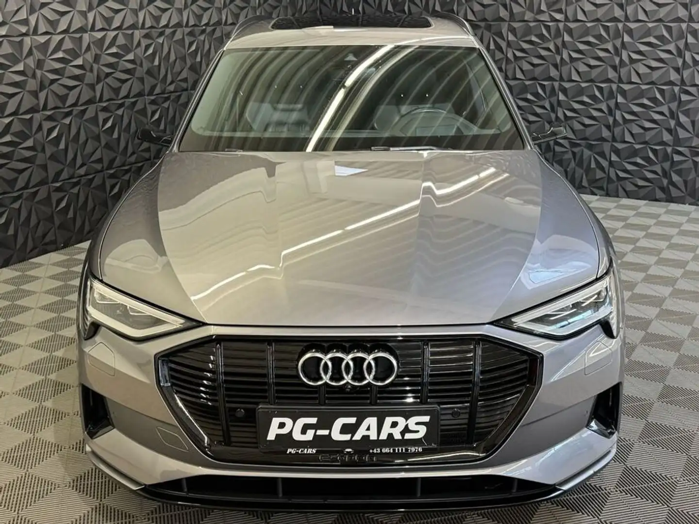 Audi e-tron S-Line *MwSt.* Gri - 2