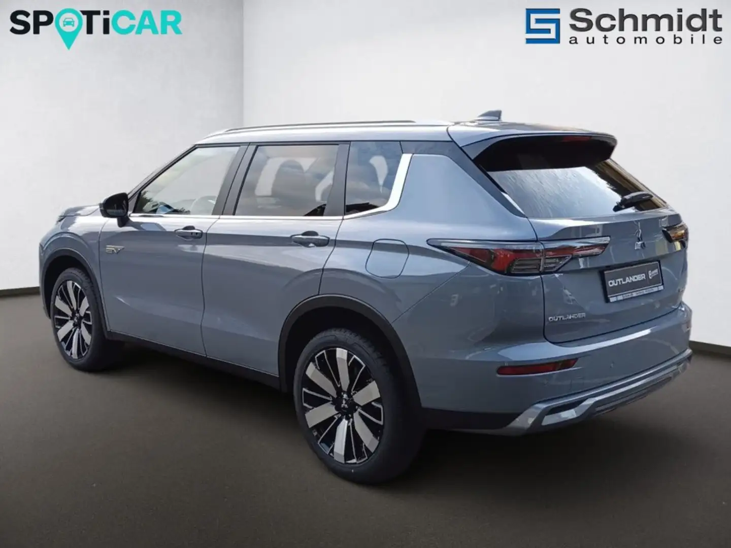Mitsubishi Outlander PHEV 2,4 4WD Intense AT 25 Grau - 2