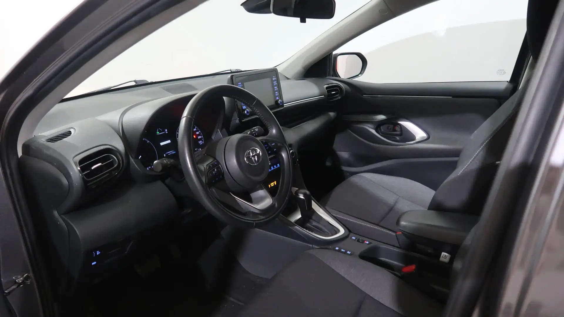 Toyota Yaris Yaris 1.5 Hybrid 5 porte Business Grigio - 2