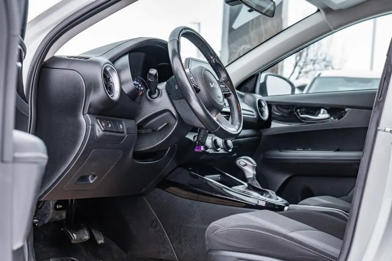 Kia Forte снимка Kia Forte