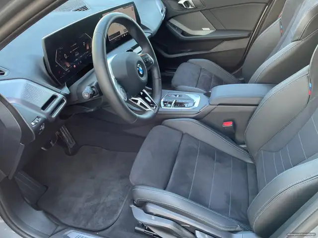 BMW 1 Series view 10