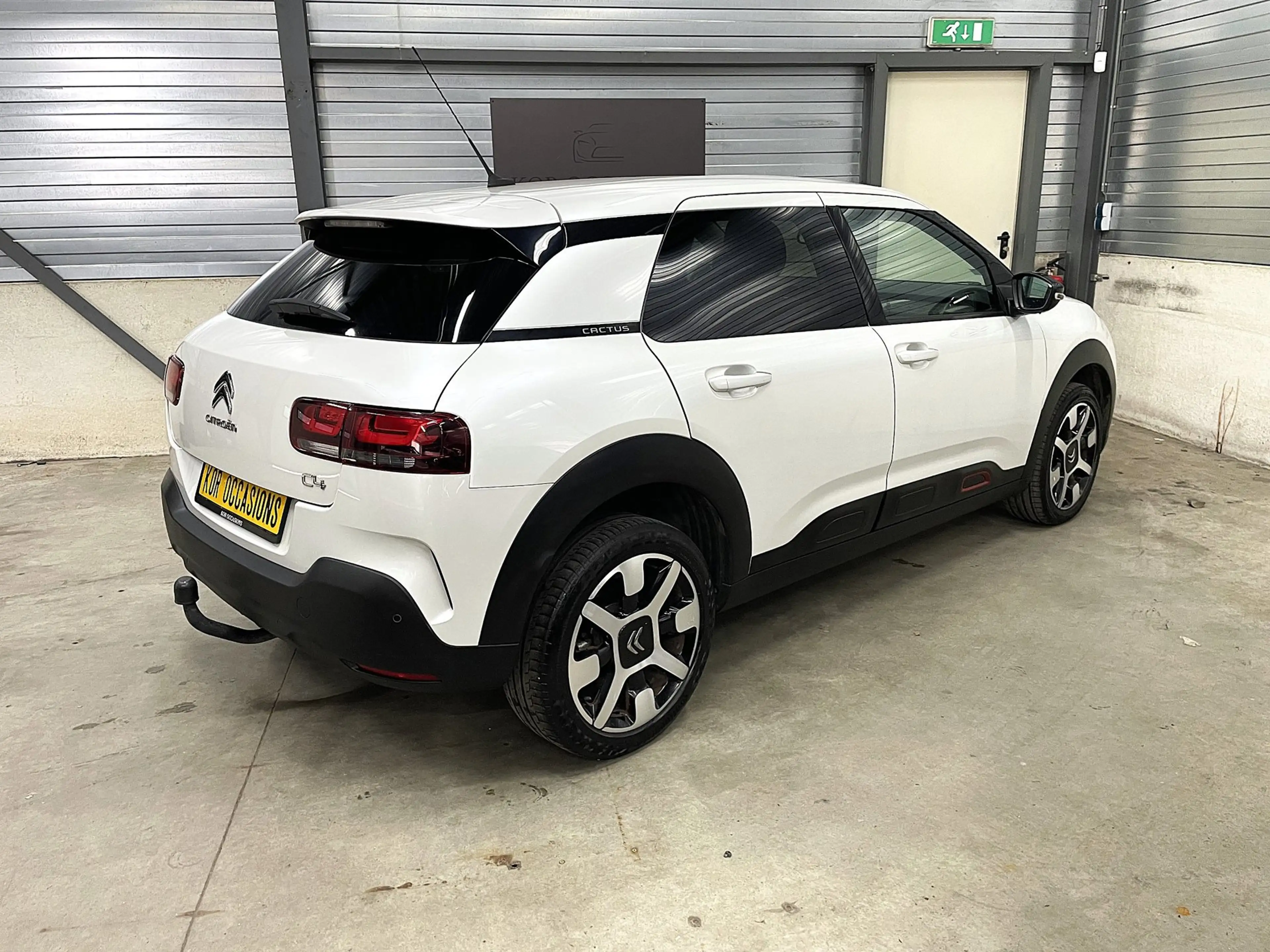Citroen C4 Cactus 1.2 PureTech Shine 2e eigenaar trekhaak carplay — photo 4