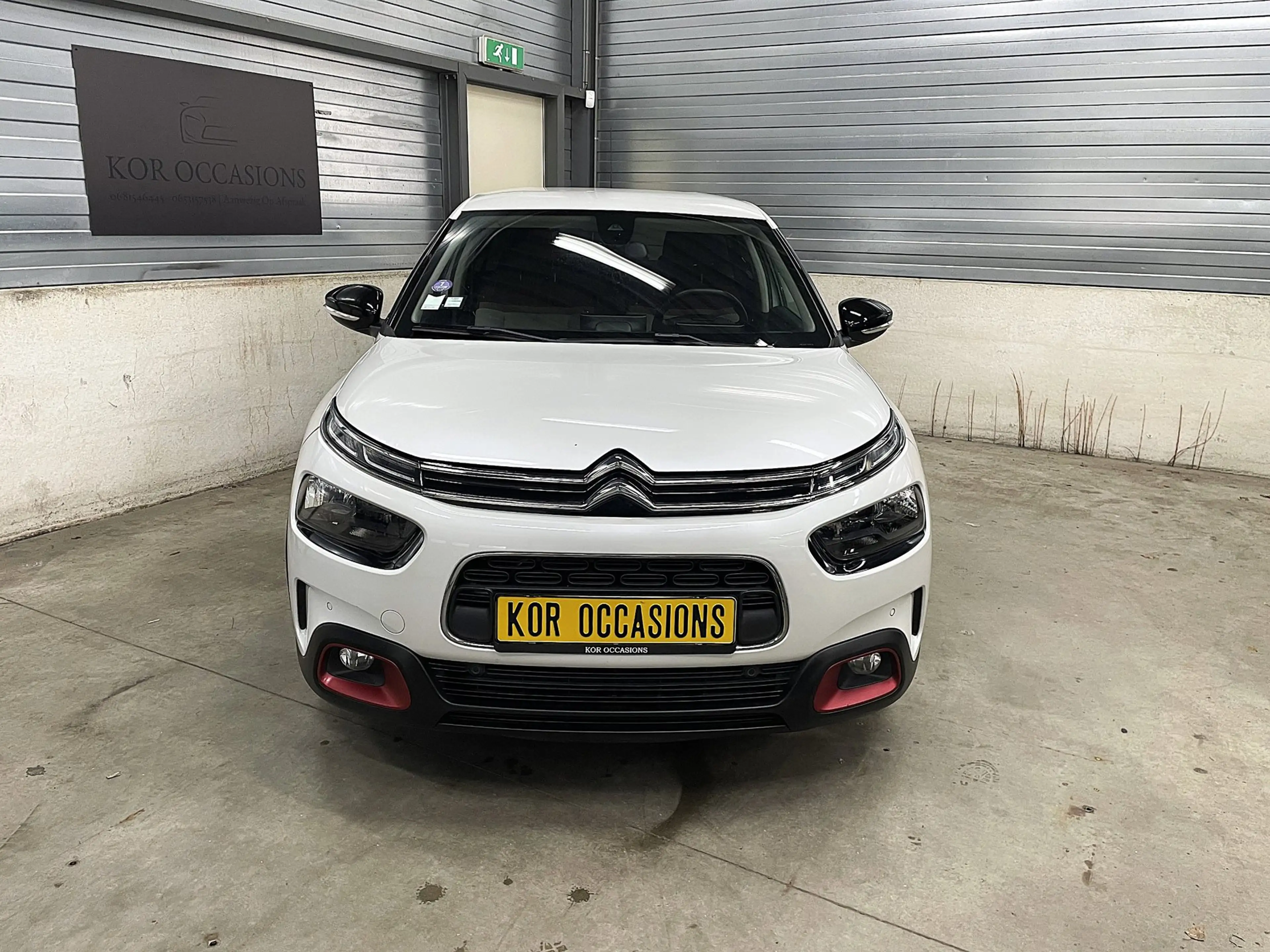 Citroen C4 Cactus 1.2 PureTech Shine 2e eigenaar trekhaak carplay — photo 2
