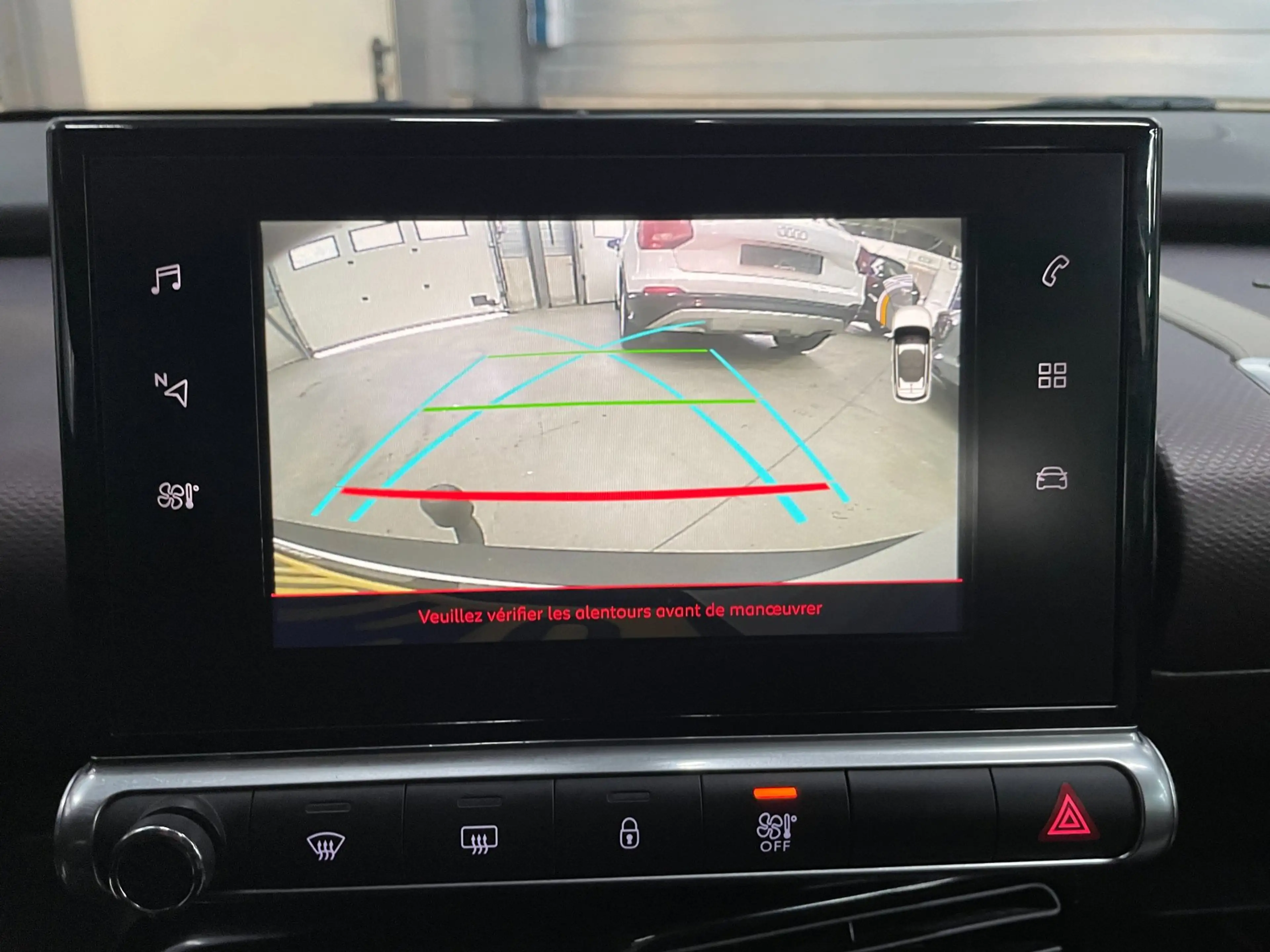Citroen C4 Cactus 1.2 PureTech Shine 2e eigenaar trekhaak carplay — photo 13