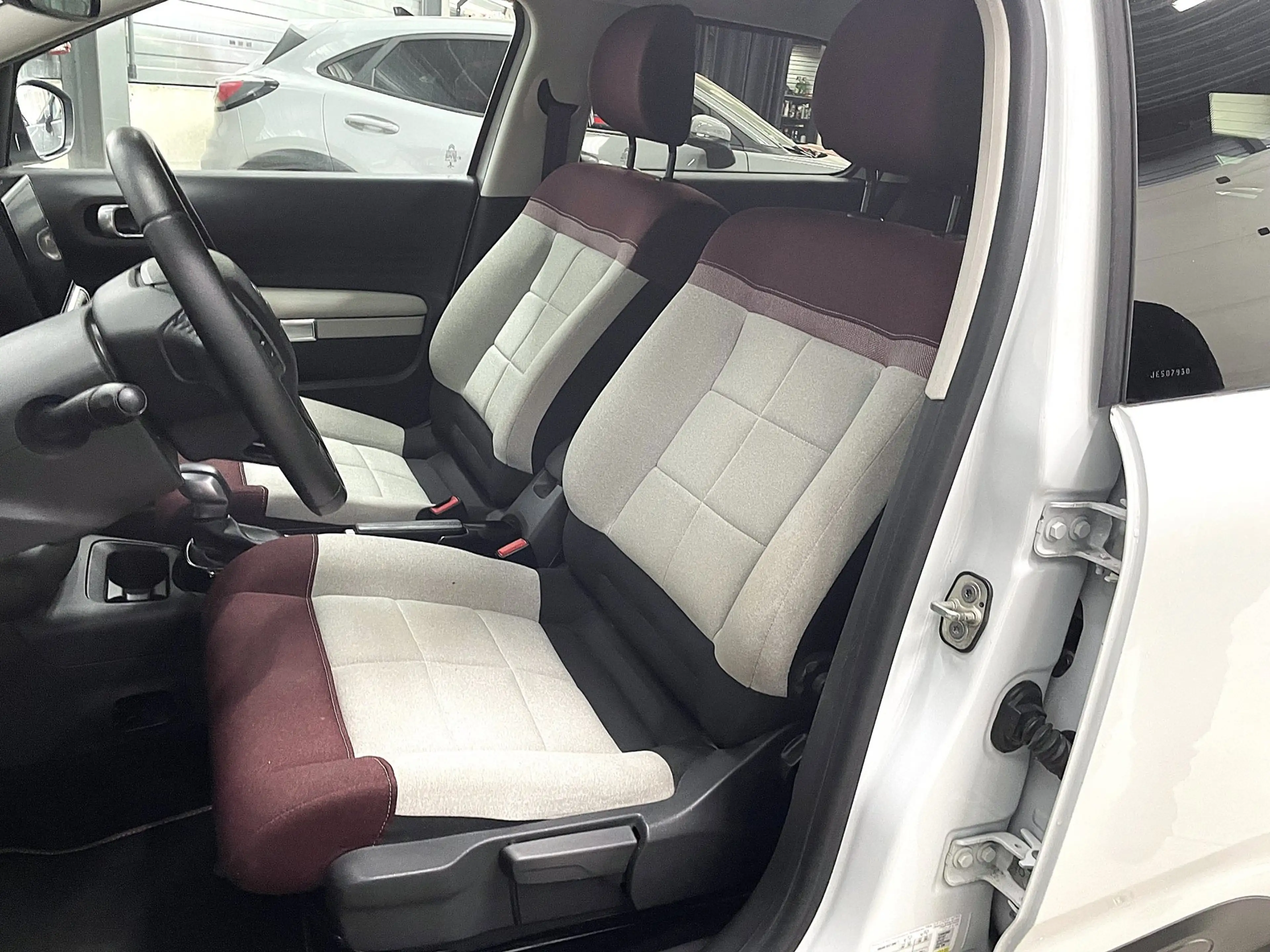Citroen C4 Cactus 1.2 PureTech Shine 2e eigenaar trekhaak carplay — photo 10
