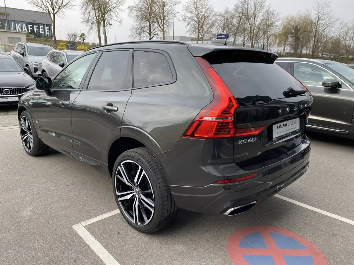 Volvo XC60 R Design AWD B5 Diesel EU6d HUD AD StandHZG Navi d Grau - 2
