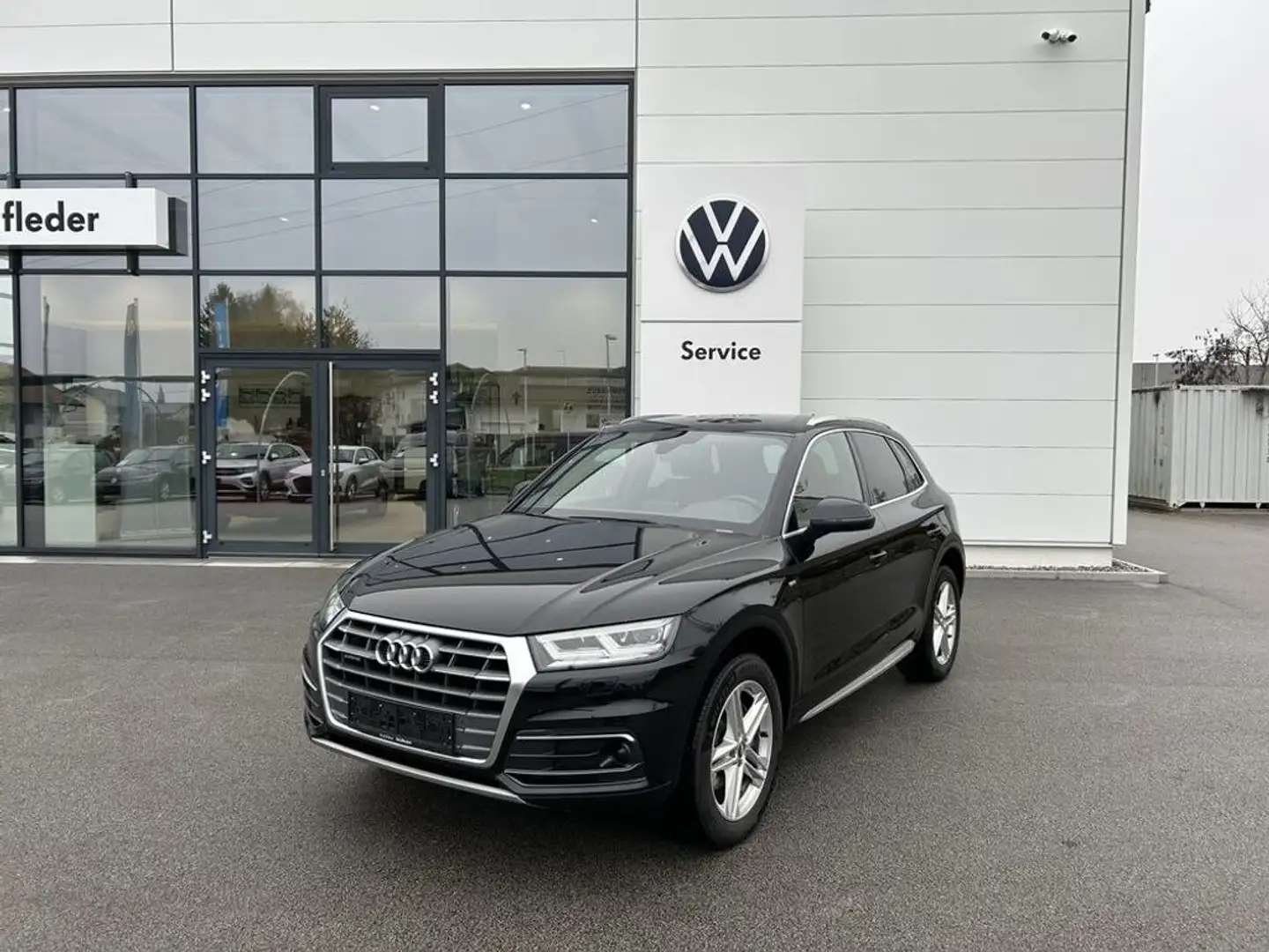 Audi Q5 quattro sport Schwarz - 1
