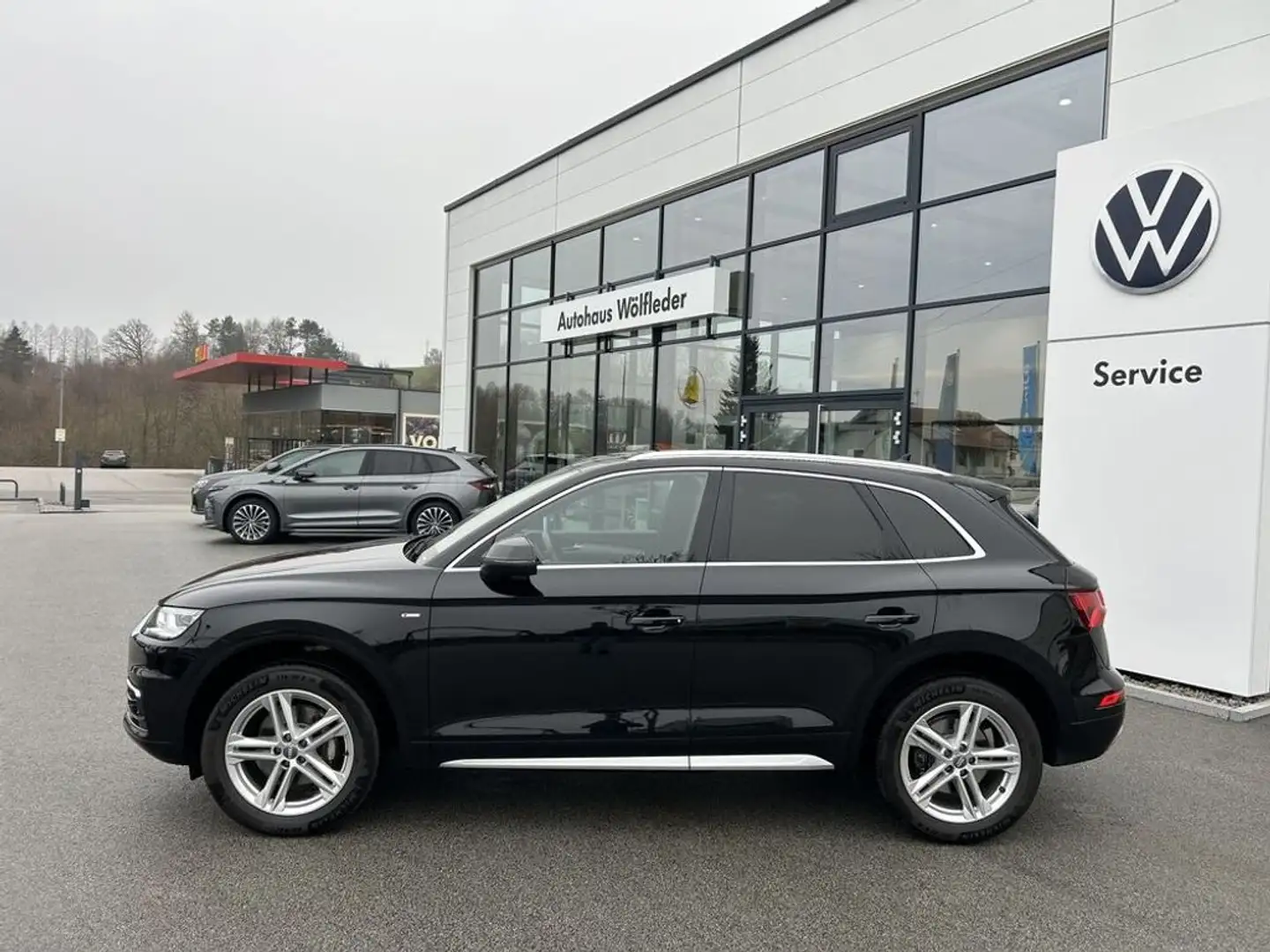 Audi Q5 quattro sport Schwarz - 2