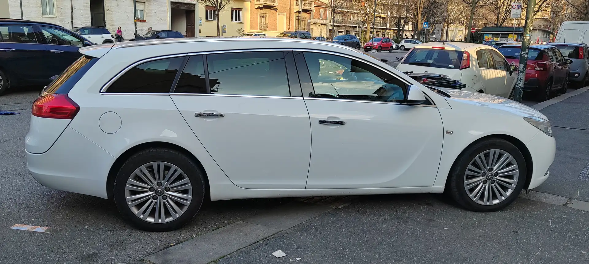 Opel Insignia Sports Tourer 2.0 cdti Cosmo Automatica Bianco - 1