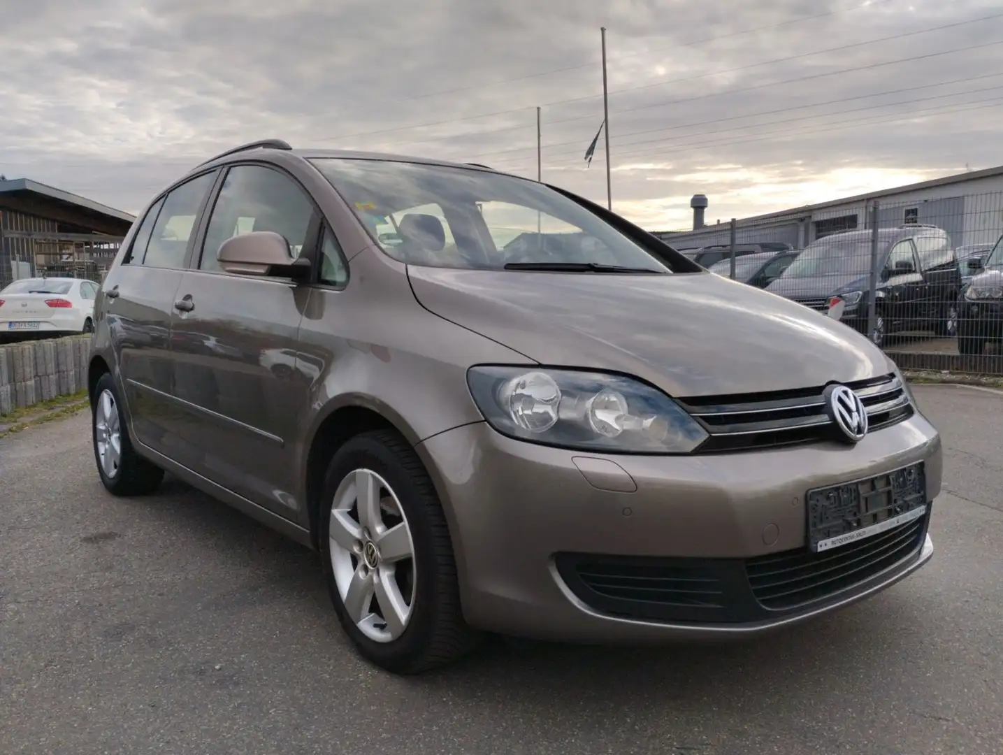 Volkswagen Golf Plus VI Comfortline DSG Braun - 2