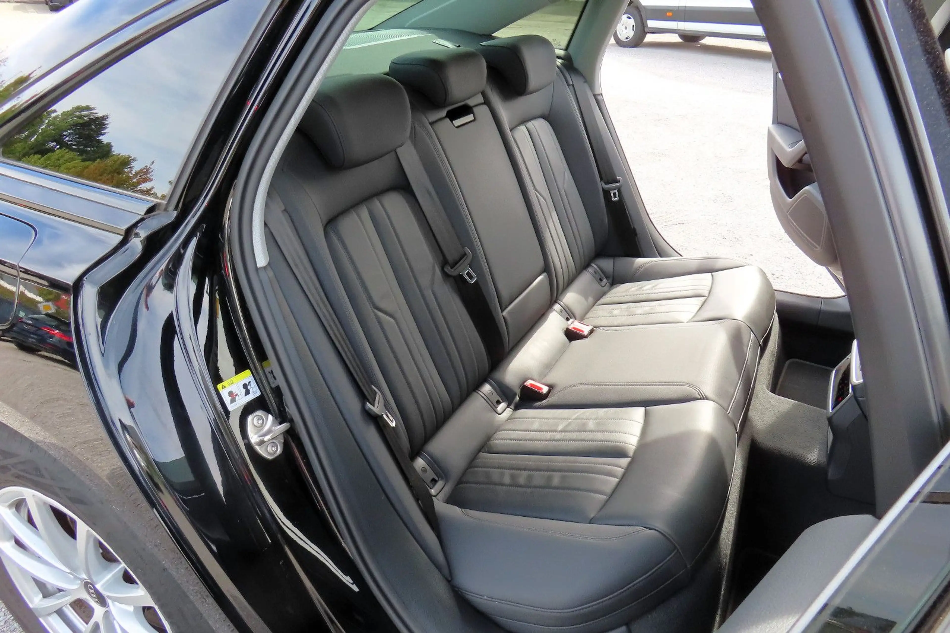 Audi A6 40 TDI Aut quattro Leder Standheizung HeadUp — photo 11