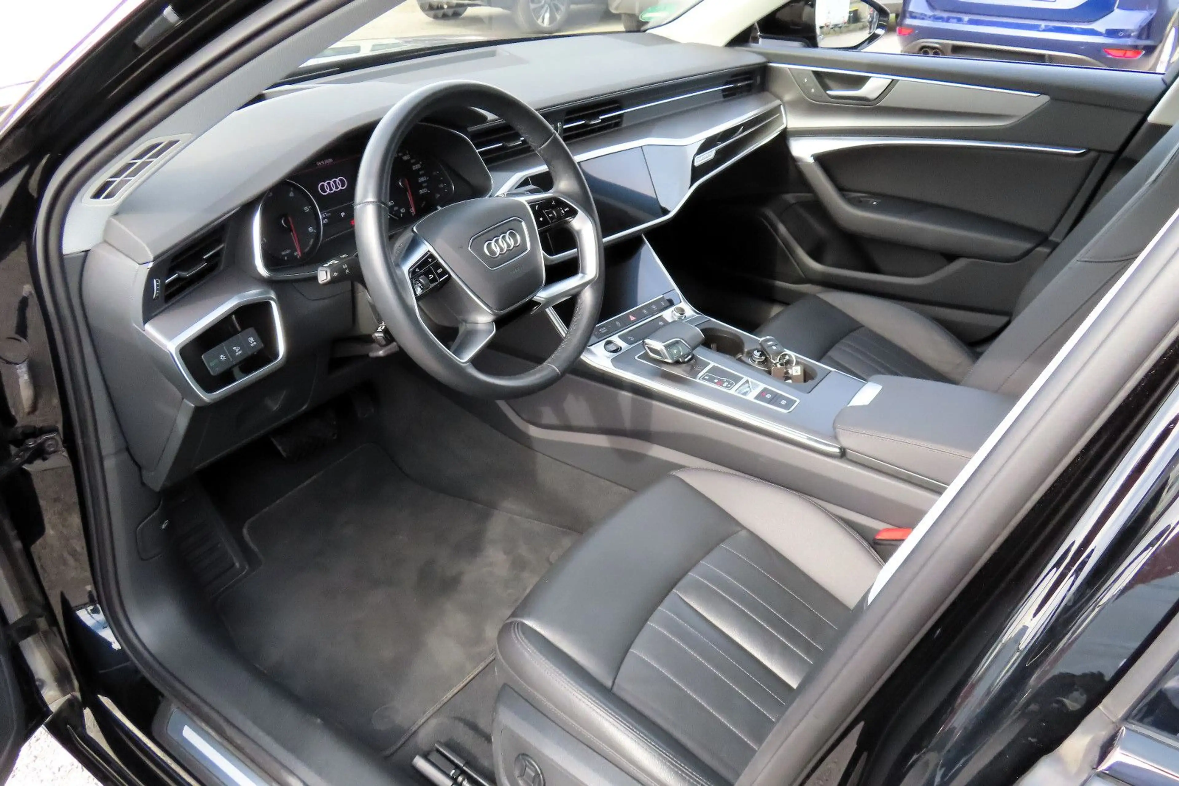 Audi A6 40 TDI Aut quattro Leder Standheizung HeadUp — photo 18