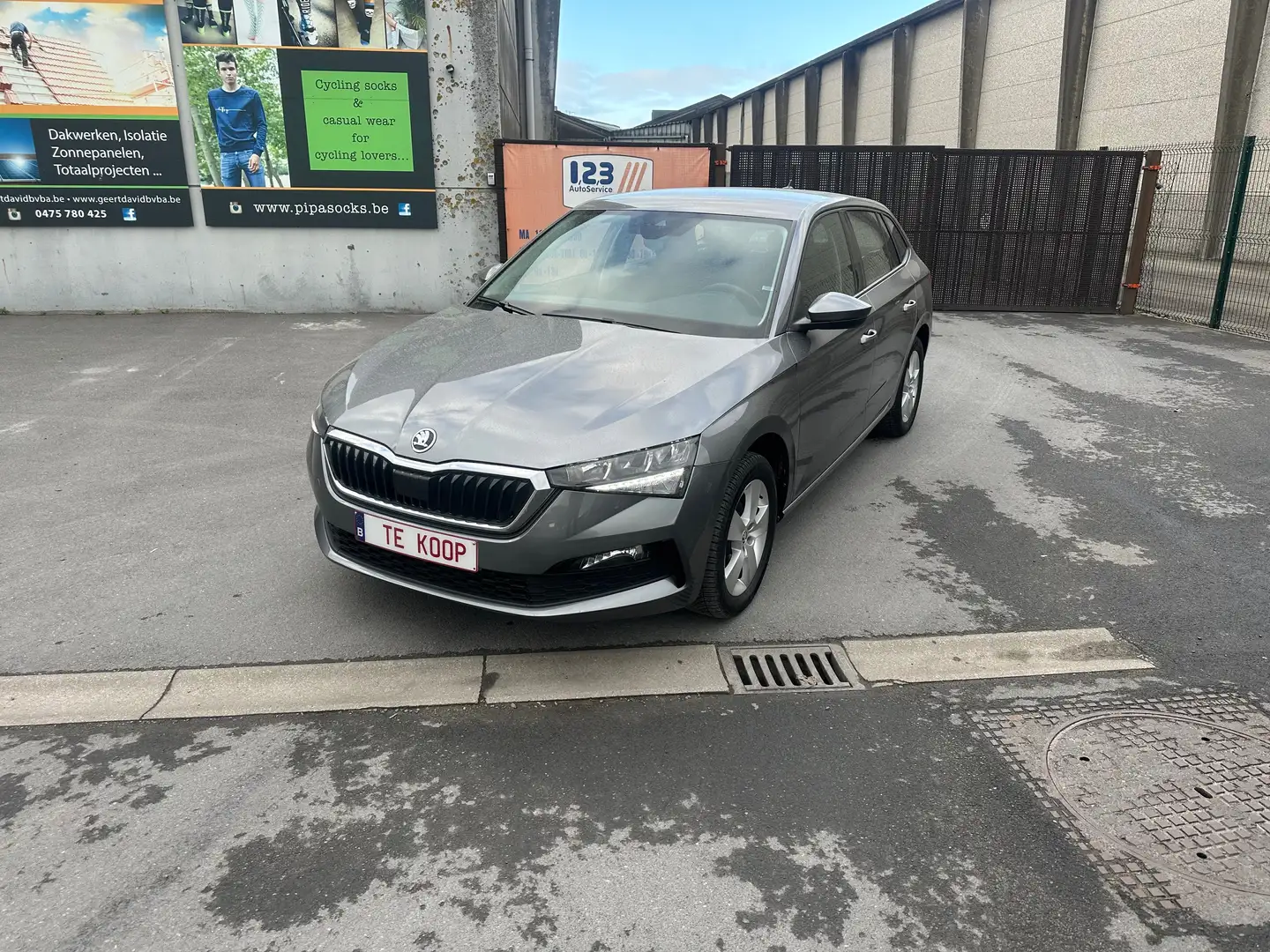 Skoda Scala Scala 1.0 TSI DSG Ambition Gris - 1