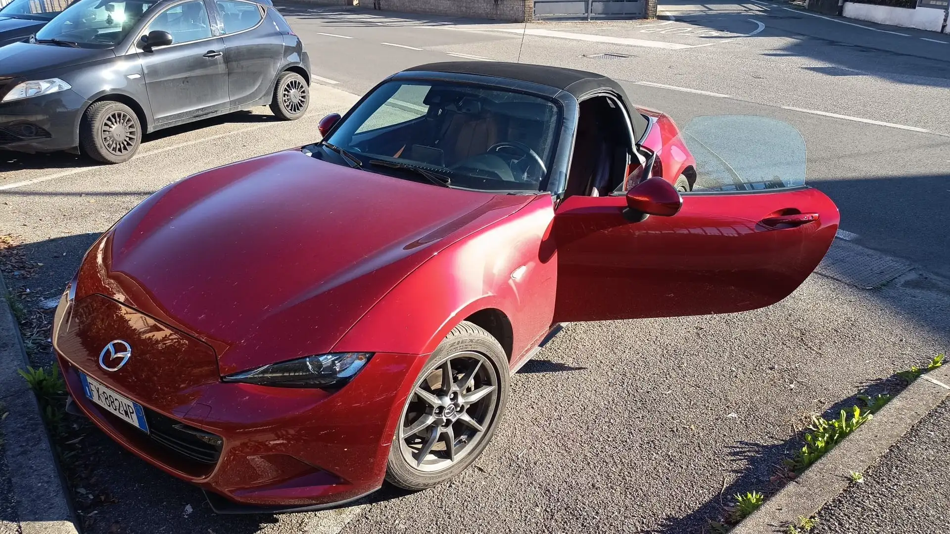 Mazda MX-5 MX-5 IV Soft 1.5 Exc i-Activ Techn nappa i-eloop Rosso - 1