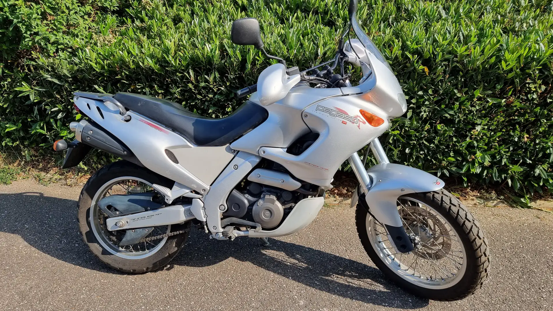 Aprilia Pegaso 650 Gris - 1