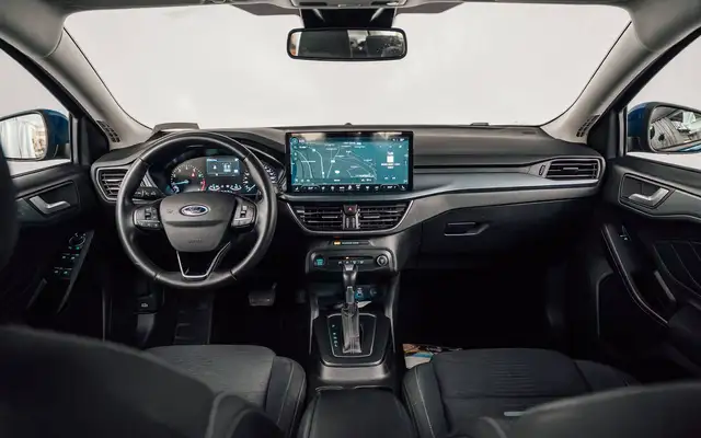 Ford Focus view 13