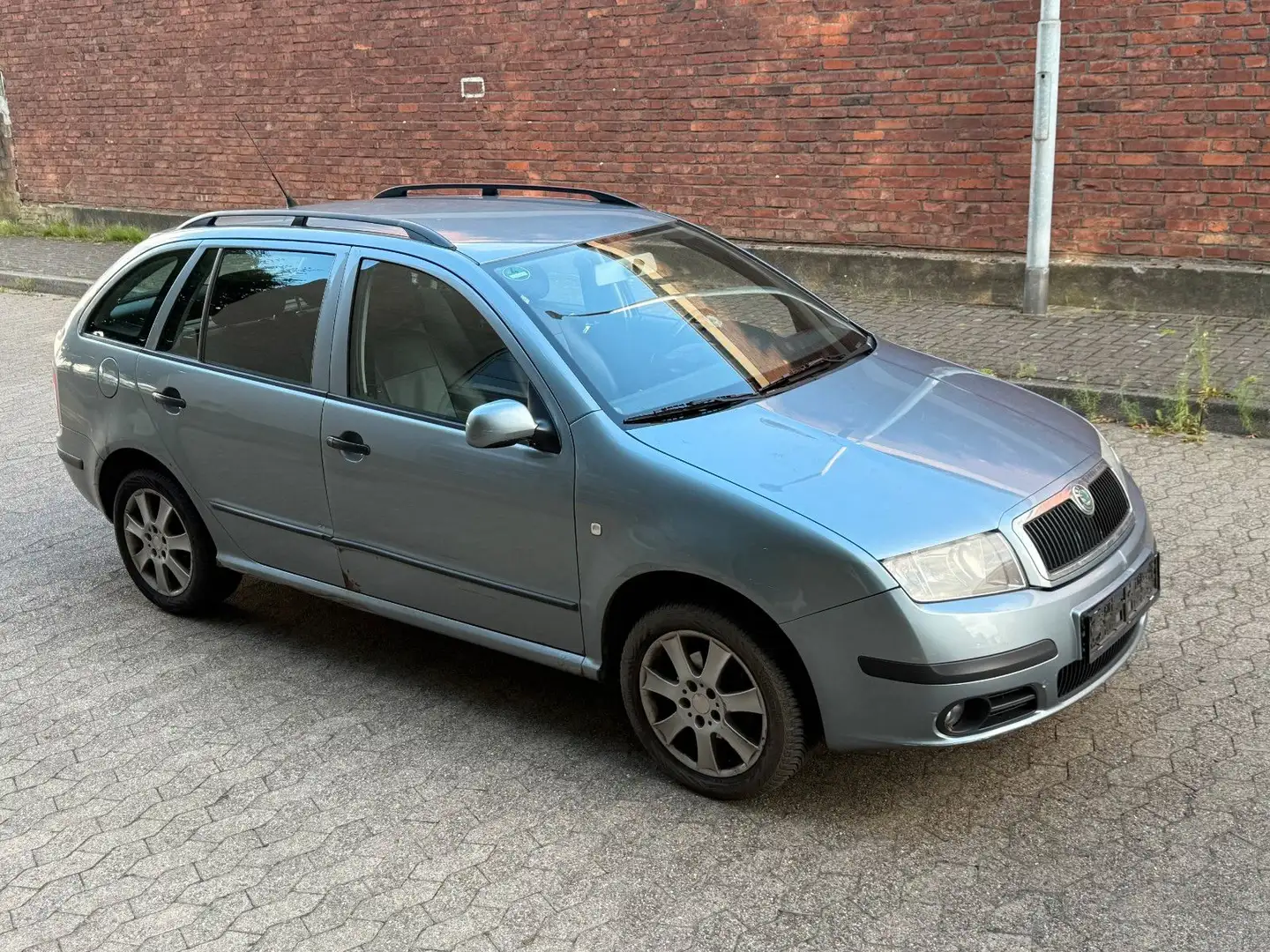 Skoda Fabia Combi Ambiente 1.9TDI*KLIMA*1HD*Kein Tüv Gris - 1