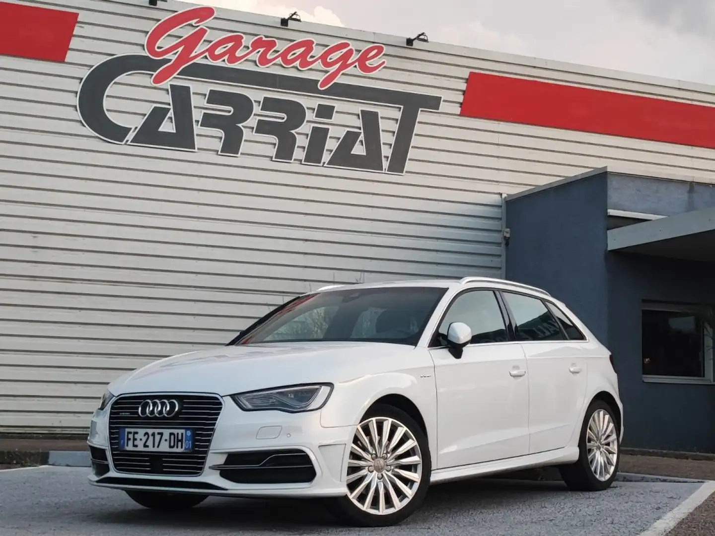 Audi A3 1.4 TFSI 204CV 1.4 TFSI 204CV e-tron S-LINE S-tronic Blanc - 1