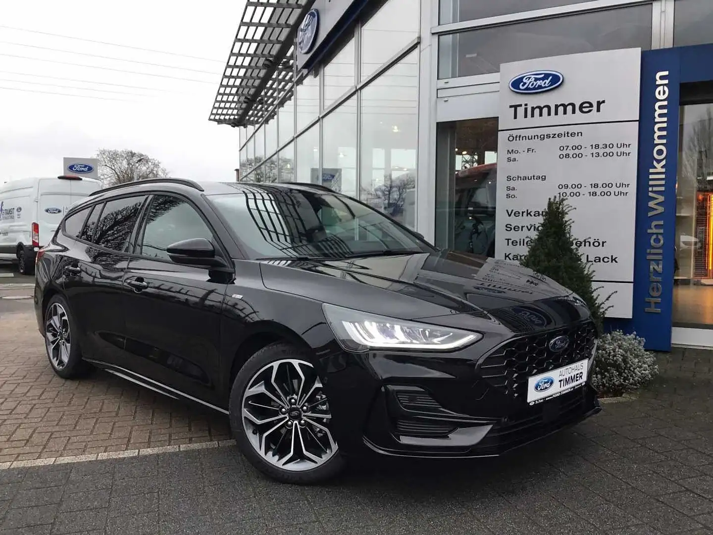 Ford Focus Turnier 1.0 EcoBoost Hybrid Aut. ST-Line X Schwarz - 1