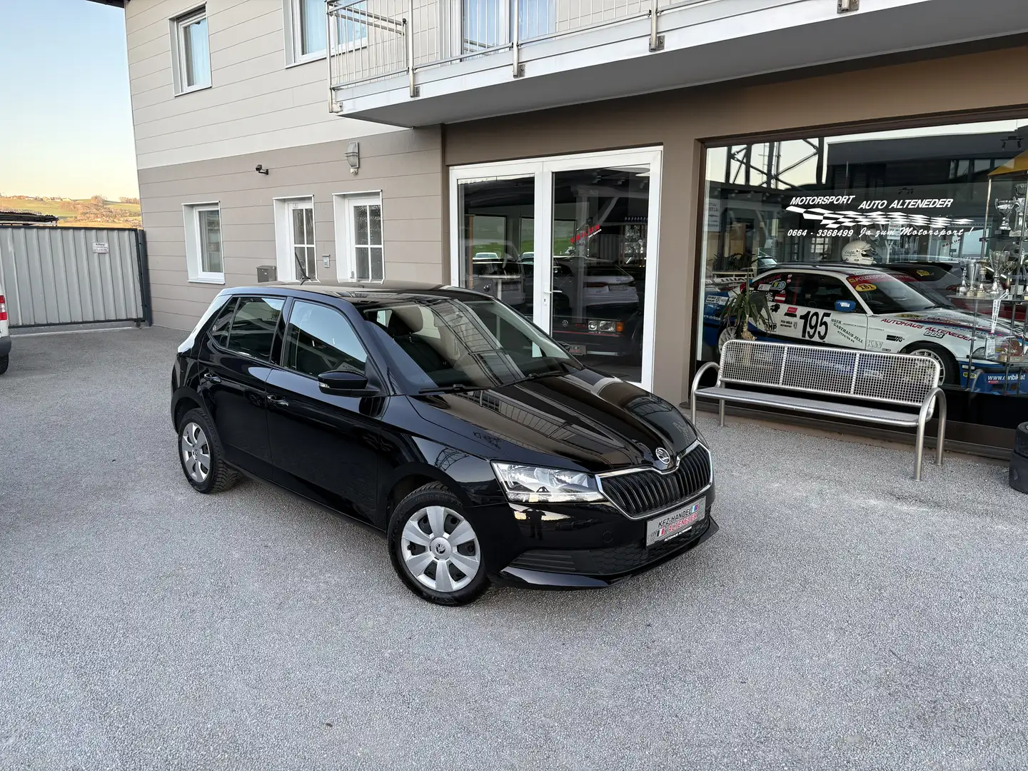 Skoda Fabia 125 1,0 *1.BESITZ*BT*SITZH*WENIG KM* Schwarz - 1