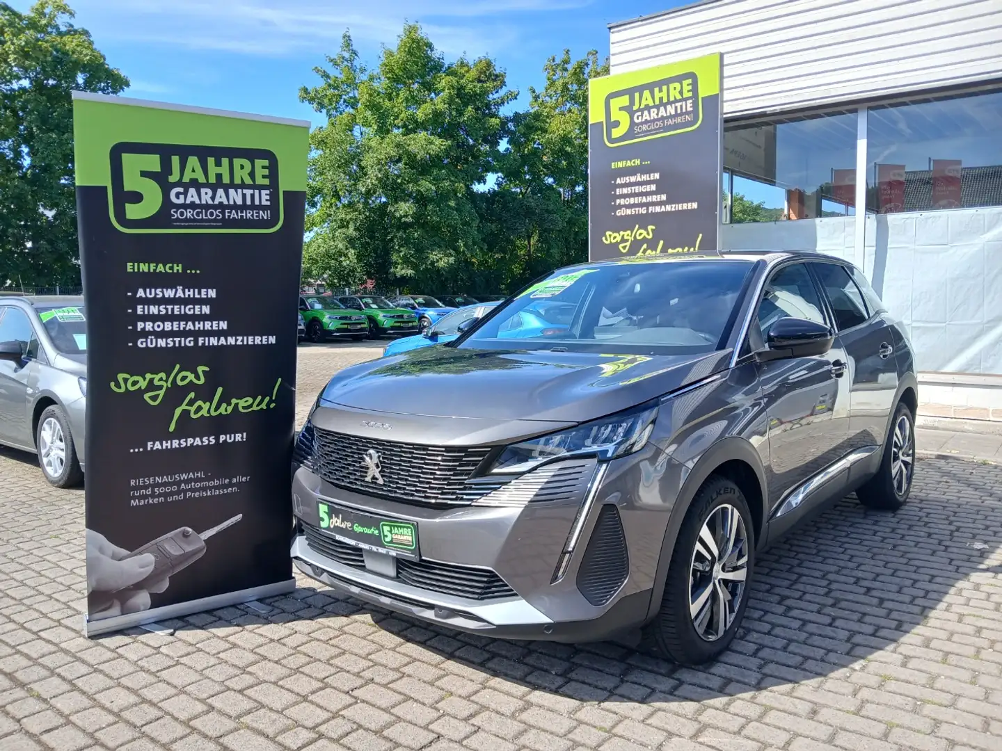 Peugeot 3008 1.2 136 Allure LED+Navi+SHZ+Winterp.+Kam. Gris - 2