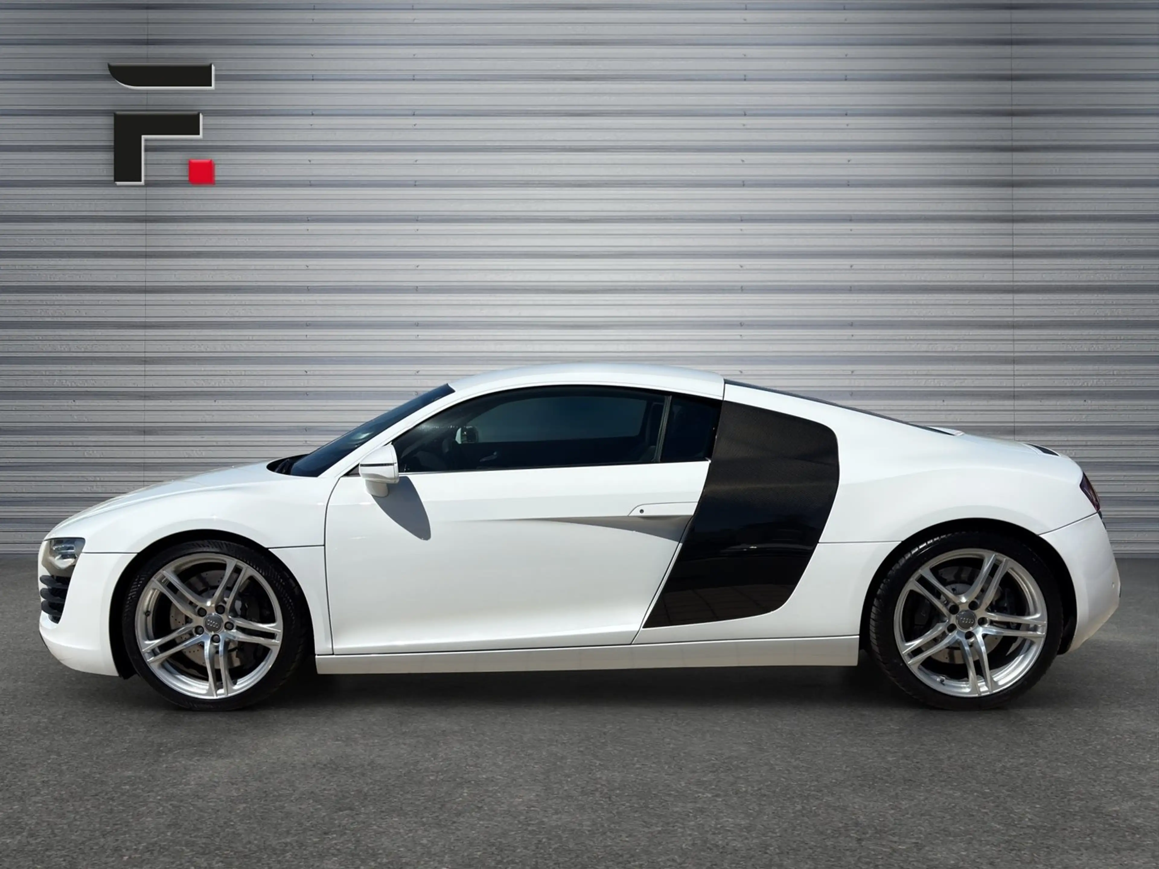 Audi R8 4.2 — photo 8