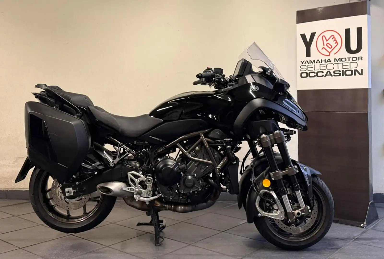 Yamaha Niken GT Nero - 1