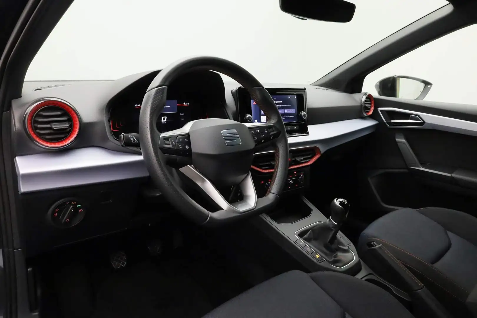 SEAT Ibiza 1.0 TSI 95PK FR | LED | Parkeersensoren voor/achte Grijs - 2