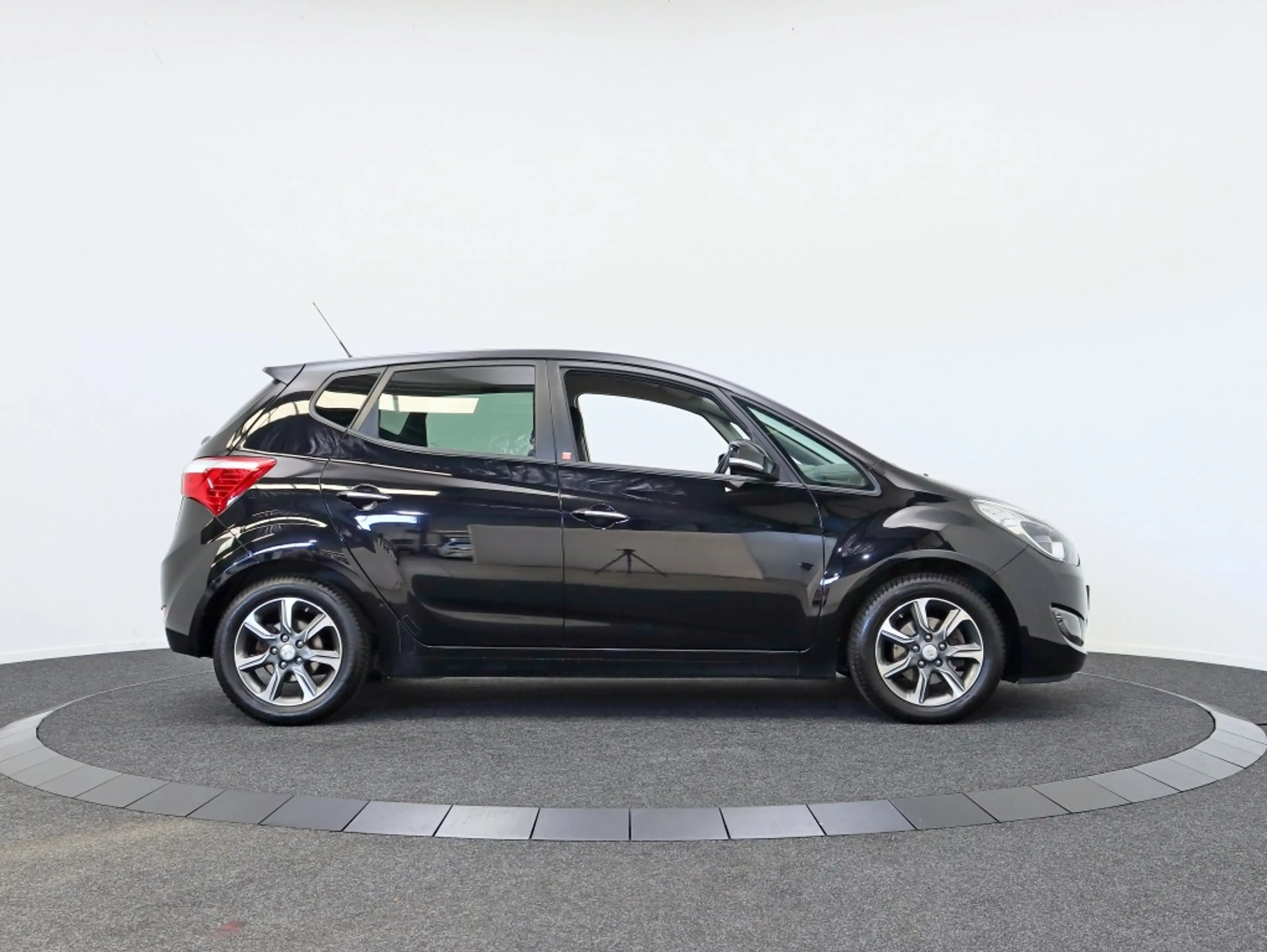 Hyundai iX20 1.4i i-Vision | Trekhaak | Cruise control | All-se — photo 12