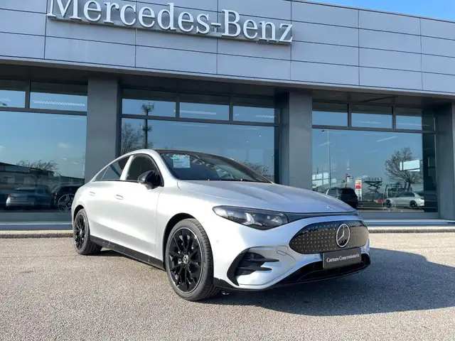 Mercedes-Benz CLA 250 + con tecnologia EQ