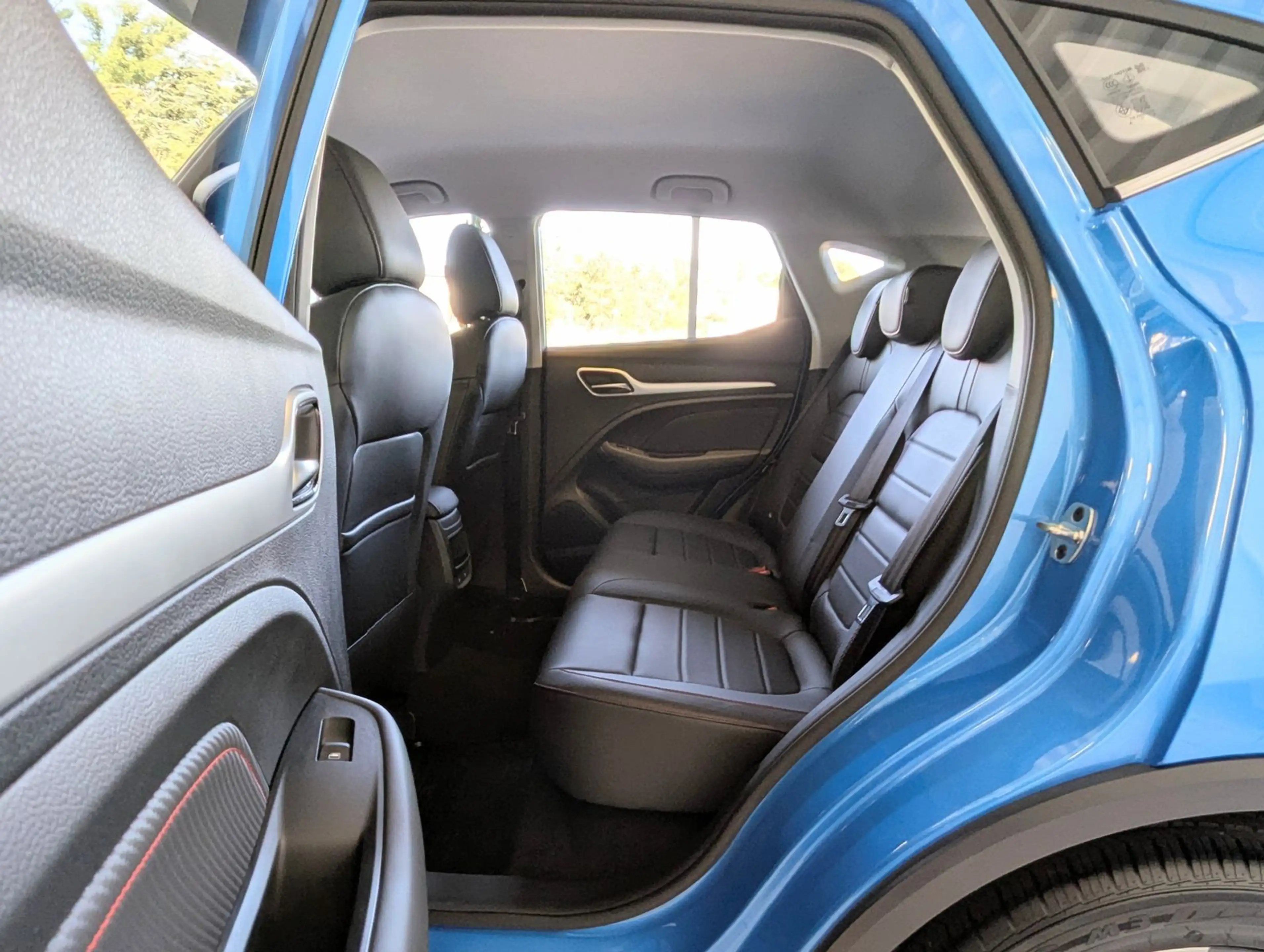 MG ZS 1.5 VTI-tech Luxury Leder Navi 360° LED — photo 14