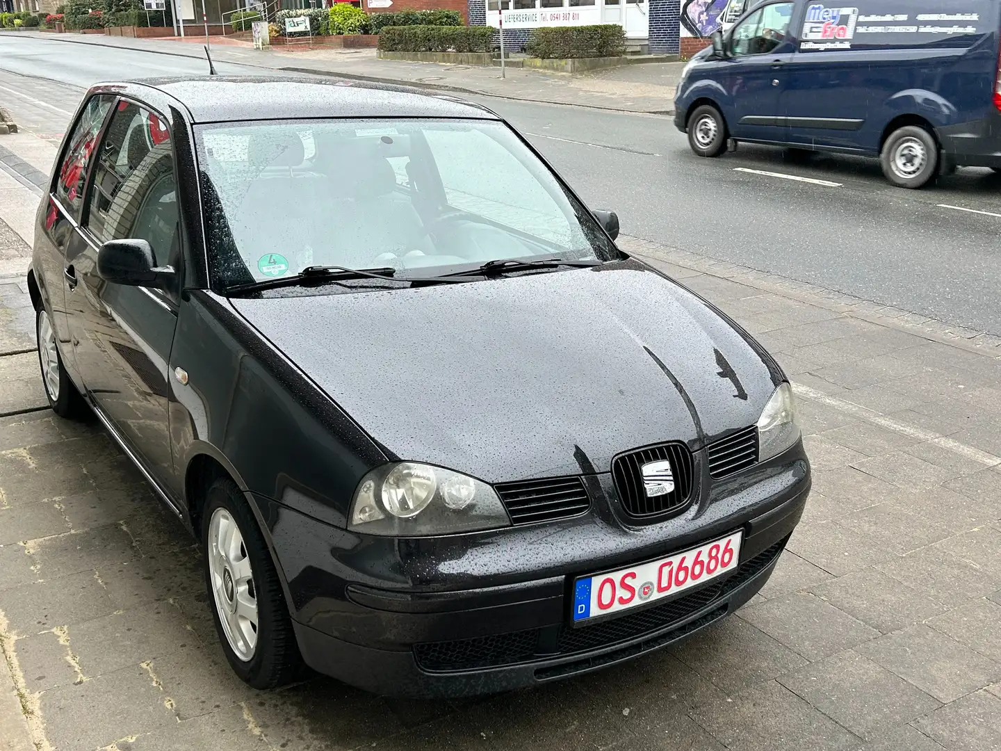 SEAT Arosa 1,0 HU neu, ZV , Servo, Airbags, AL-Wetterreifen Černá - 1