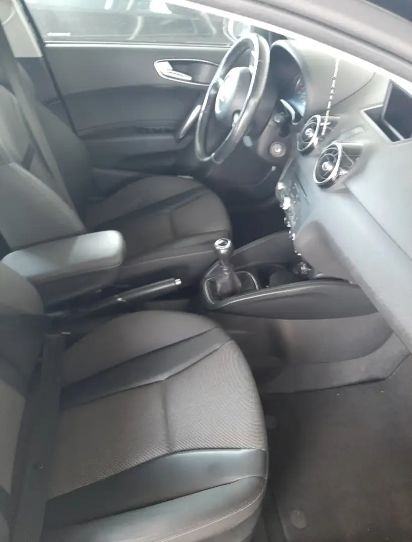 Audi A1 A1 Sportback 1.2 tfsi Ambition Nero - 2