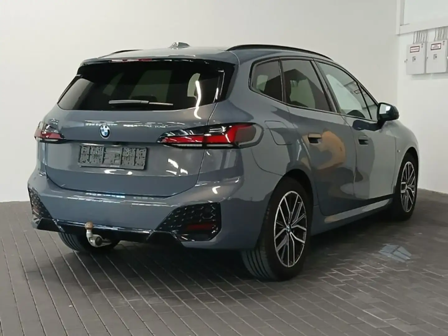 BMW 218 i Active Tourer M Sportpaket AHK ACC HuD H&K Grigio - 2
