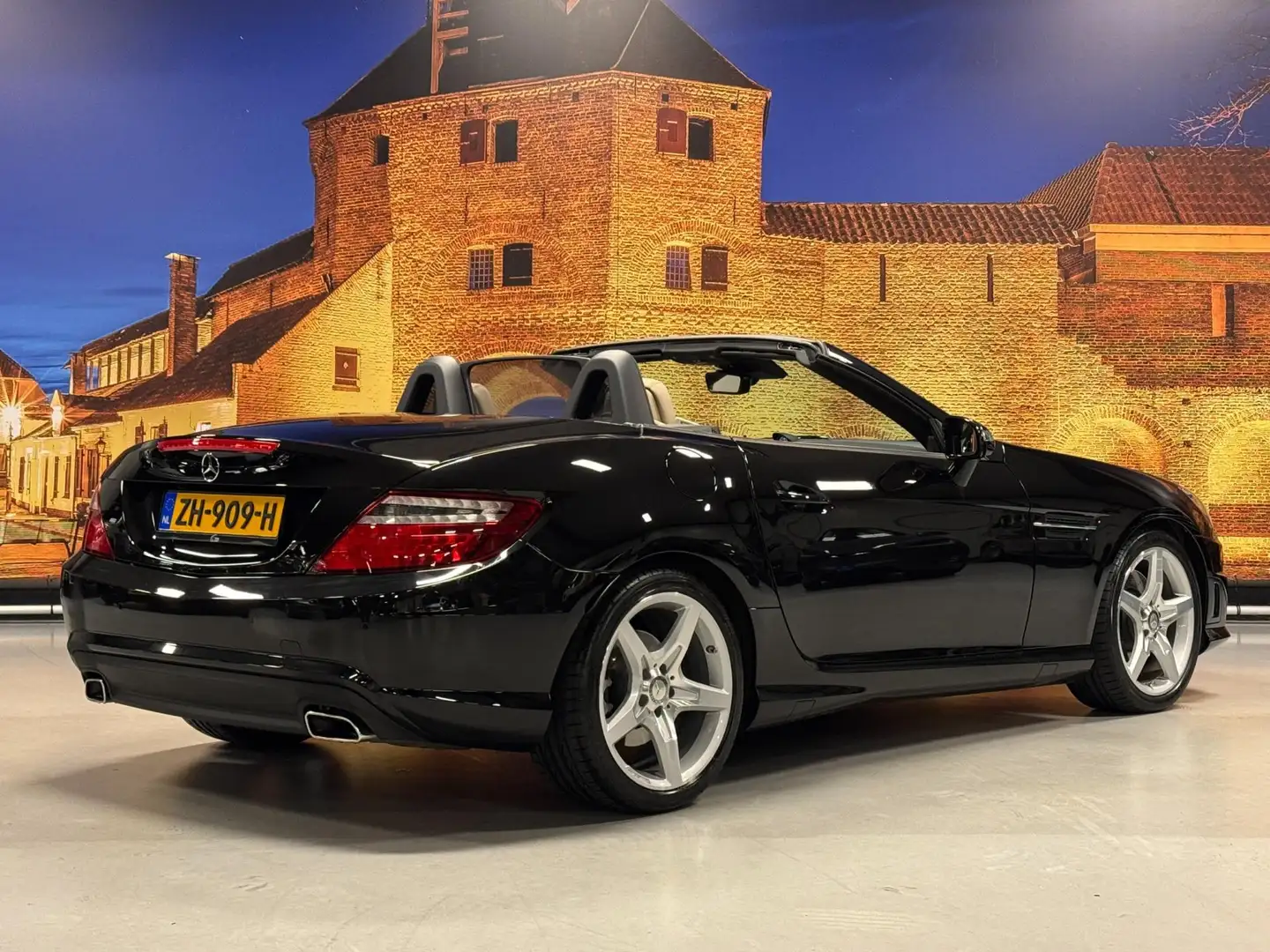 Mercedes-Benz SLK 200 Carbon AMG Edition Aut Airscarf Nieuwstaat Noir - 2