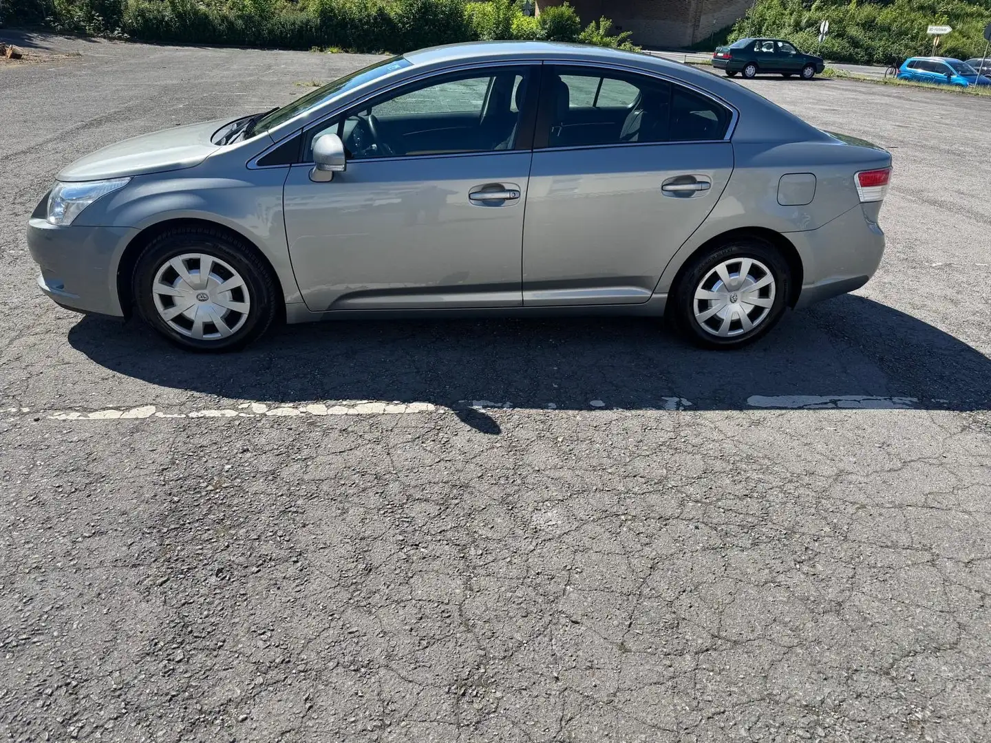 Toyota Avensis Avensis Sol 1.6 Silber - 2