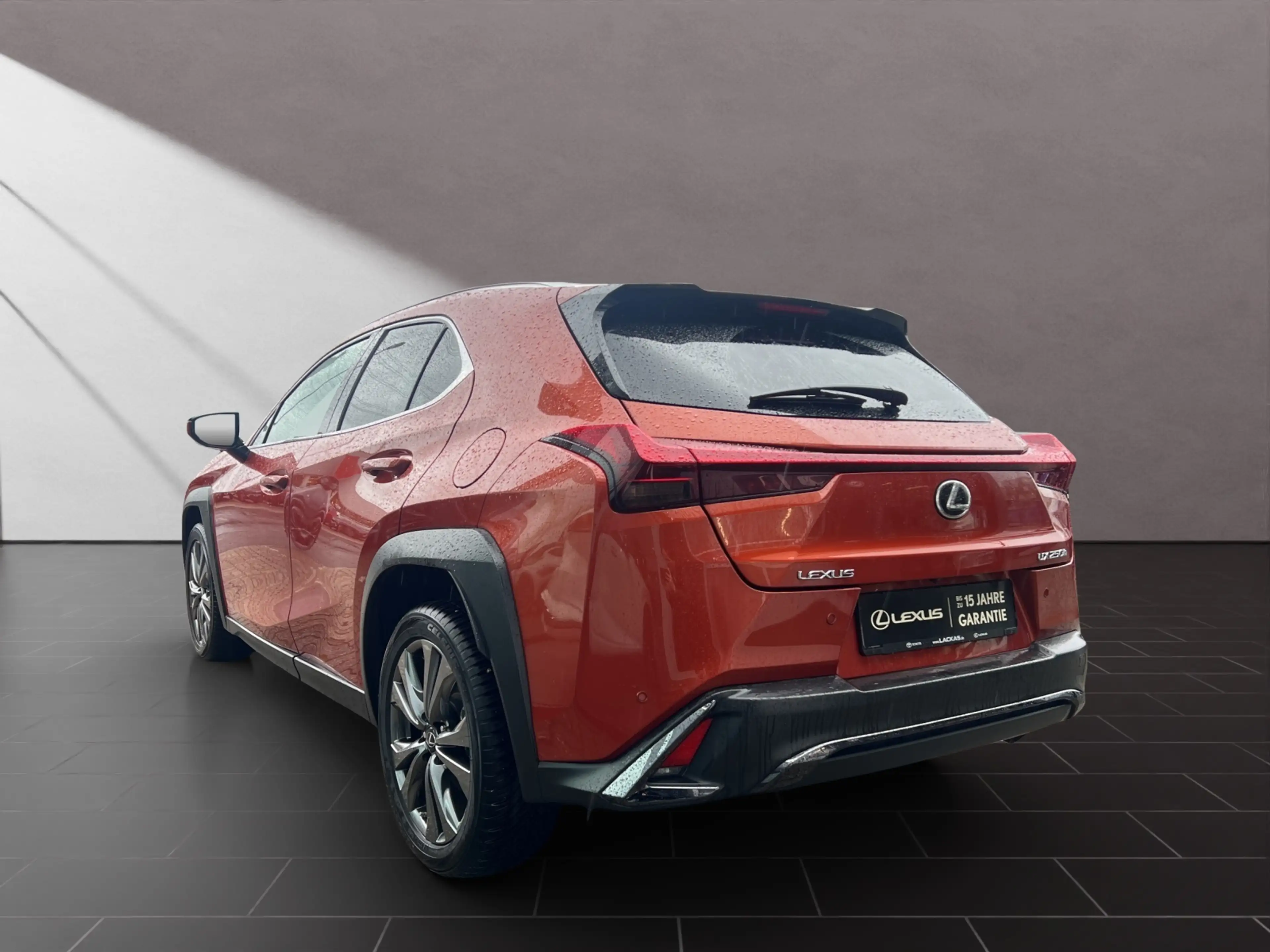 Lexus UX 250h 250h*F-SPORT-D*1.HD*ALLW.REIF** 15J-GARANTIE* — photo 3