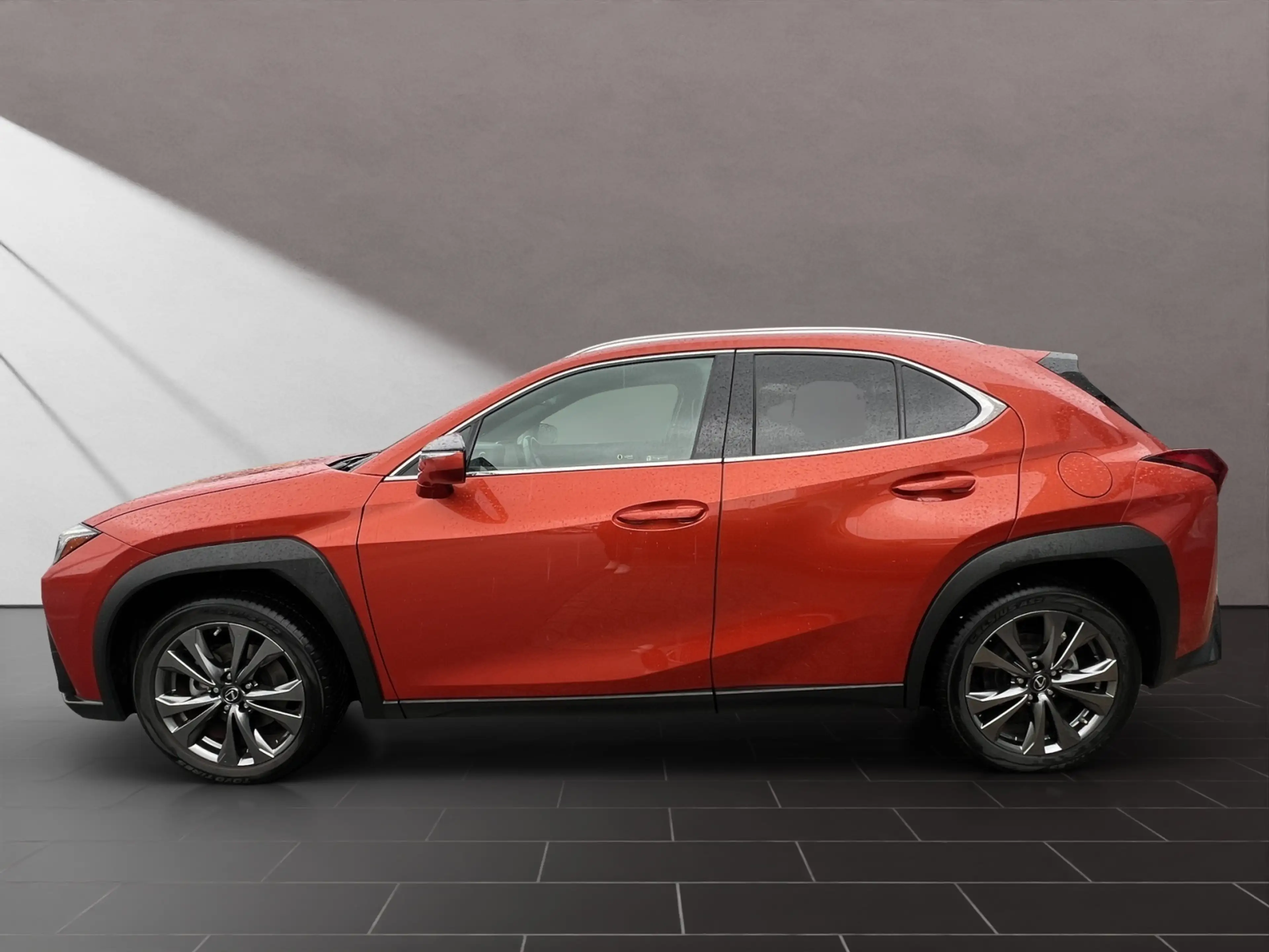 Lexus UX 250h 250h*F-SPORT-D*1.HD*ALLW.REIF** 15J-GARANTIE* — photo 2