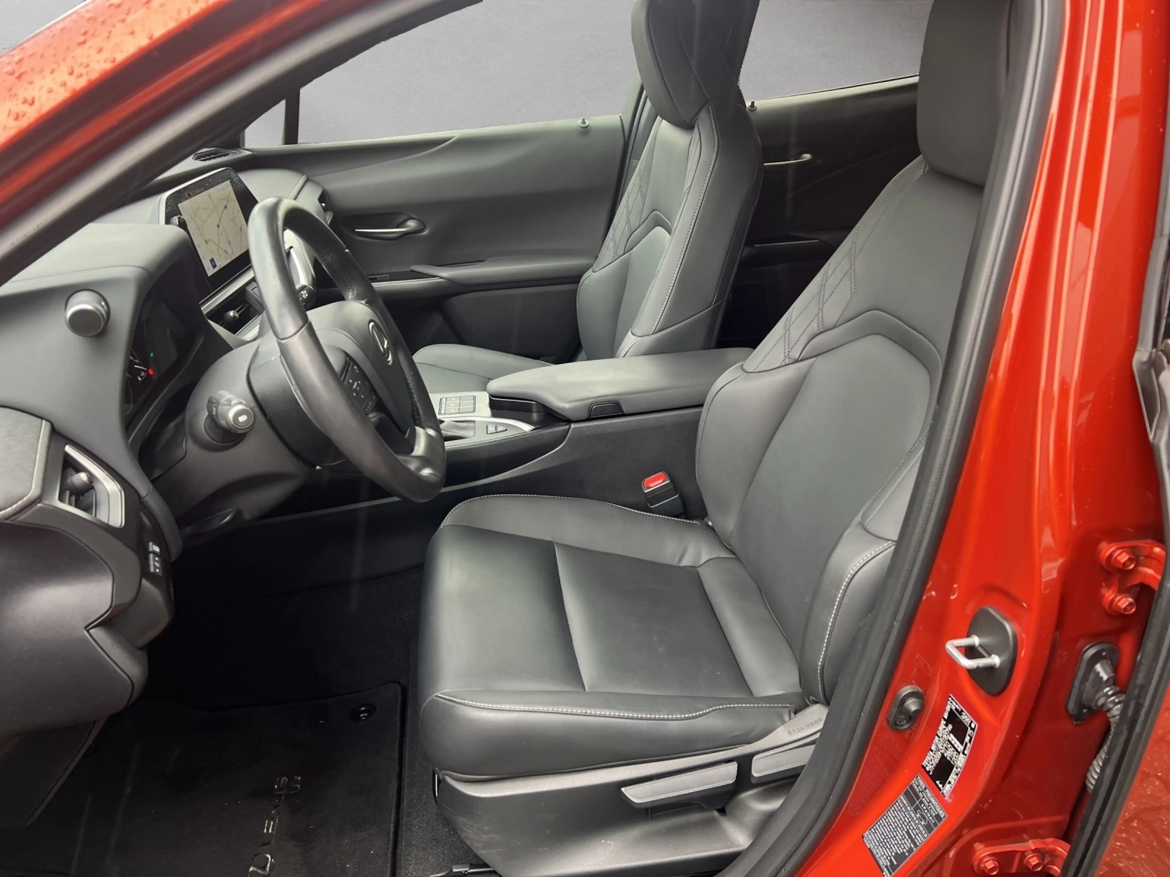 Lexus UX 250h 250h*F-SPORT-D*1.HD*ALLW.REIF** 15J-GARANTIE* — photo 9