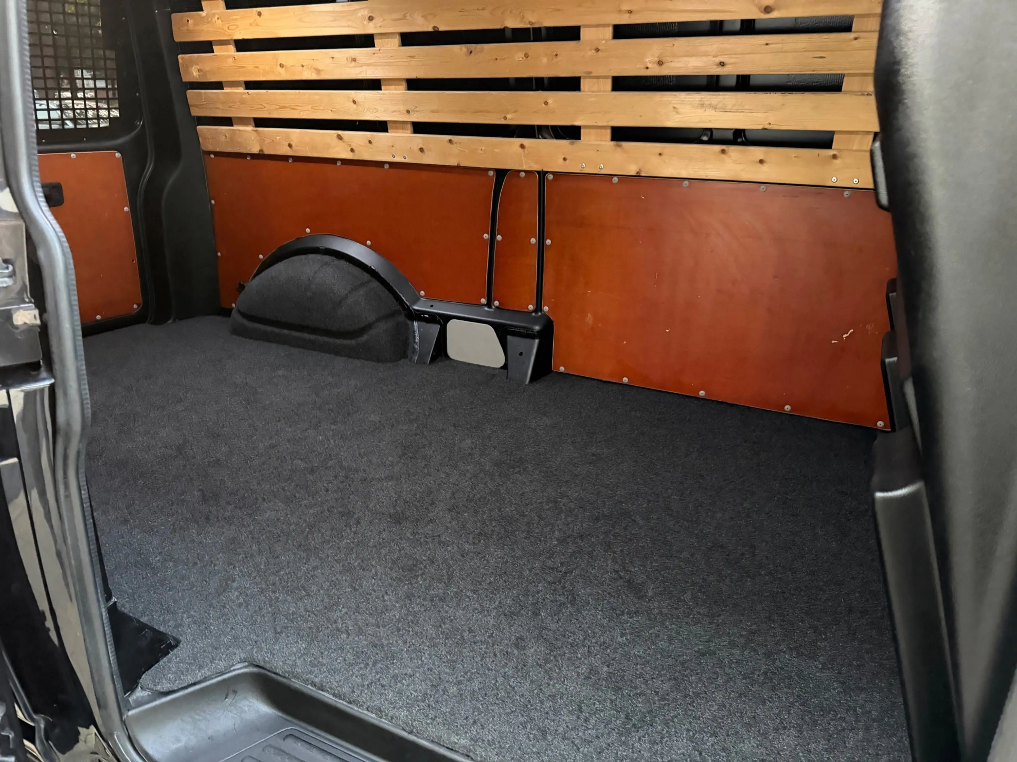 Volkswagen Transporter 2.0 TDI L2H2 Highline, Aut. Navi, Nw. Staat — photo 11