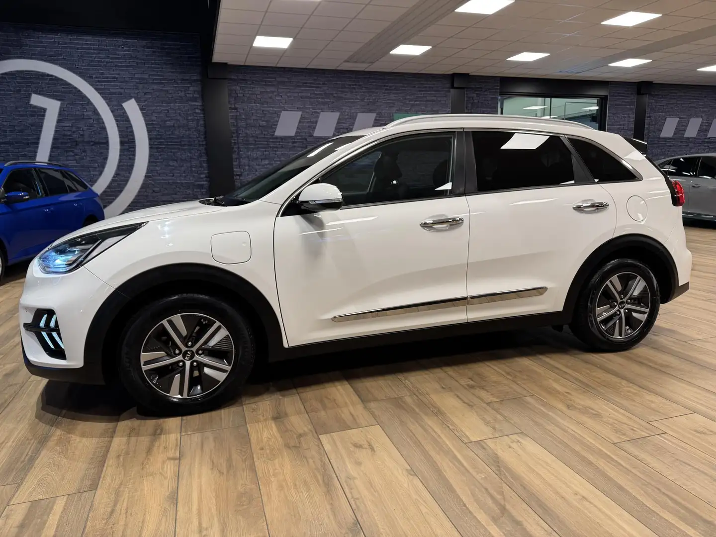 Kia Niro 1.6 GDi PHEV ExecutiveLine Wit - 2