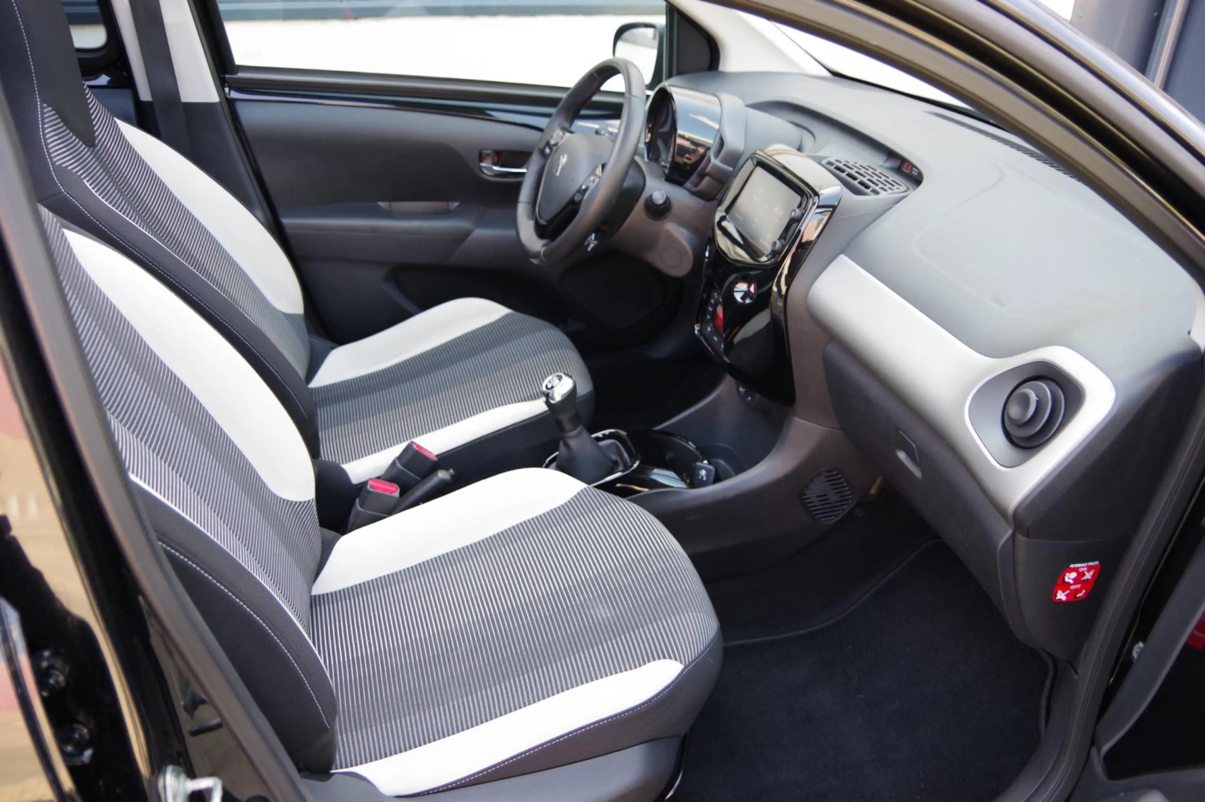 Peugeot 108 1.0 e-VTi Allure TOP! |Dealer onderhouden| Navi| — photo 18