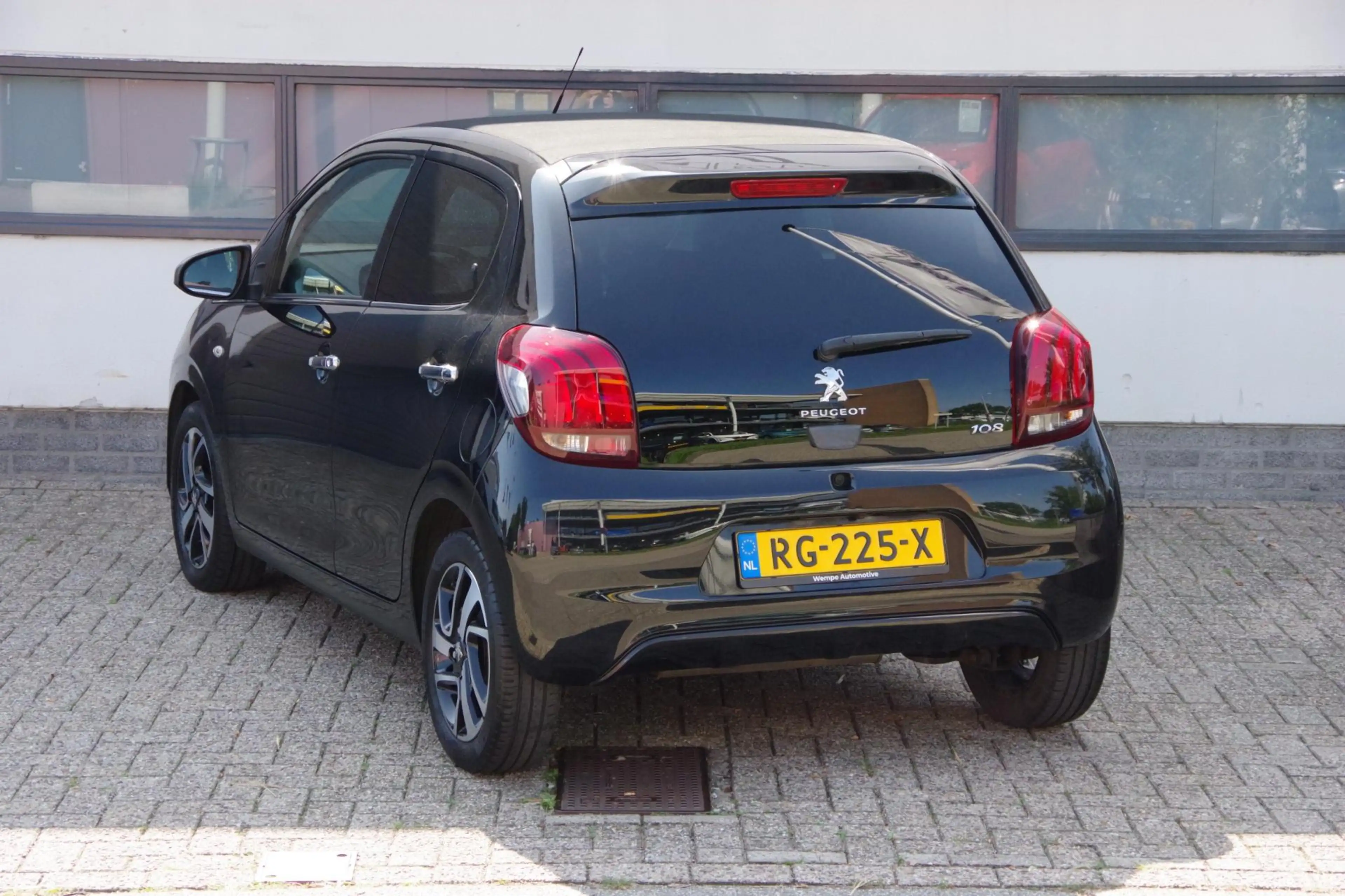 Peugeot 108 1.0 e-VTi Allure TOP! |Dealer onderhouden| Navi| — photo 27
