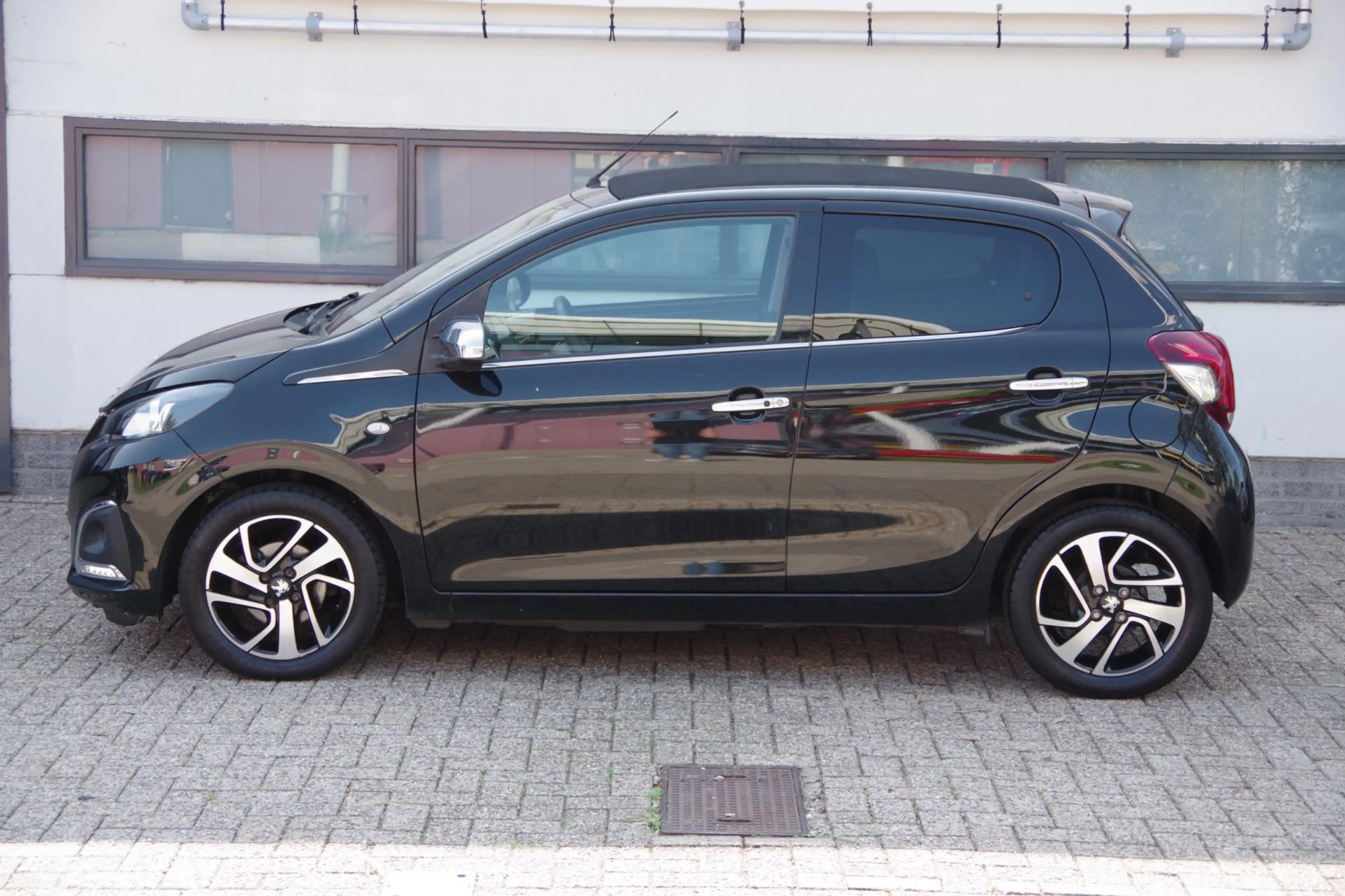 Peugeot 108 1.0 e-VTi Allure TOP! |Dealer onderhouden| Navi| — photo 24